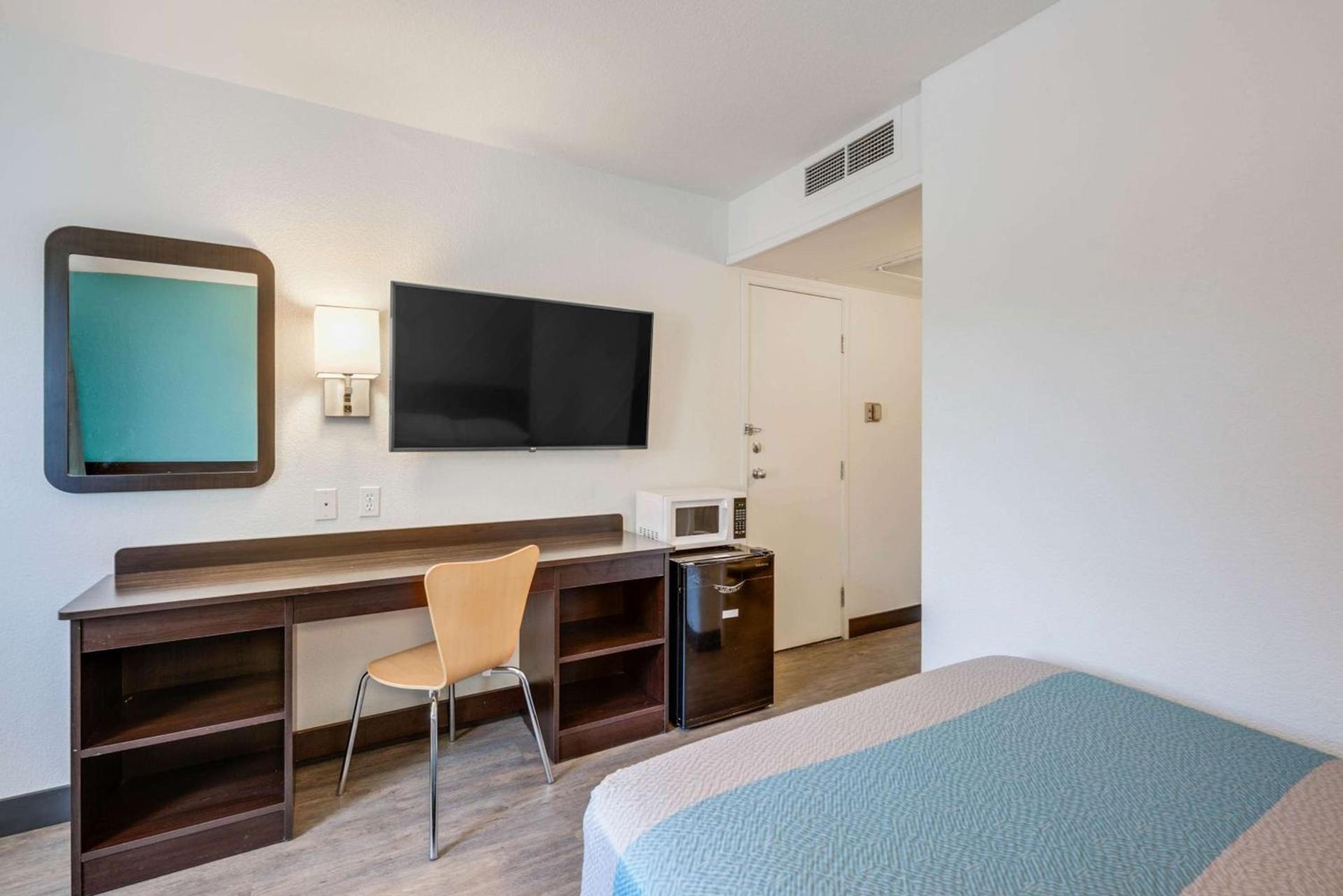 Park Inn by Radisson, Winnemucca photo 19