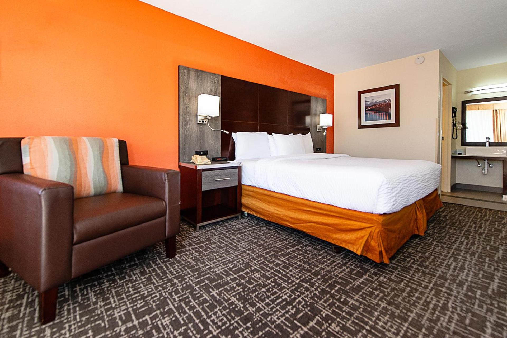 New Hope Inn & Suites photo 30