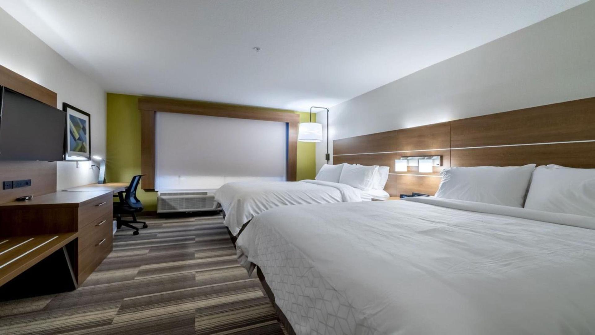 Holiday Inn Express & Suites - Marion by IHG photo 5