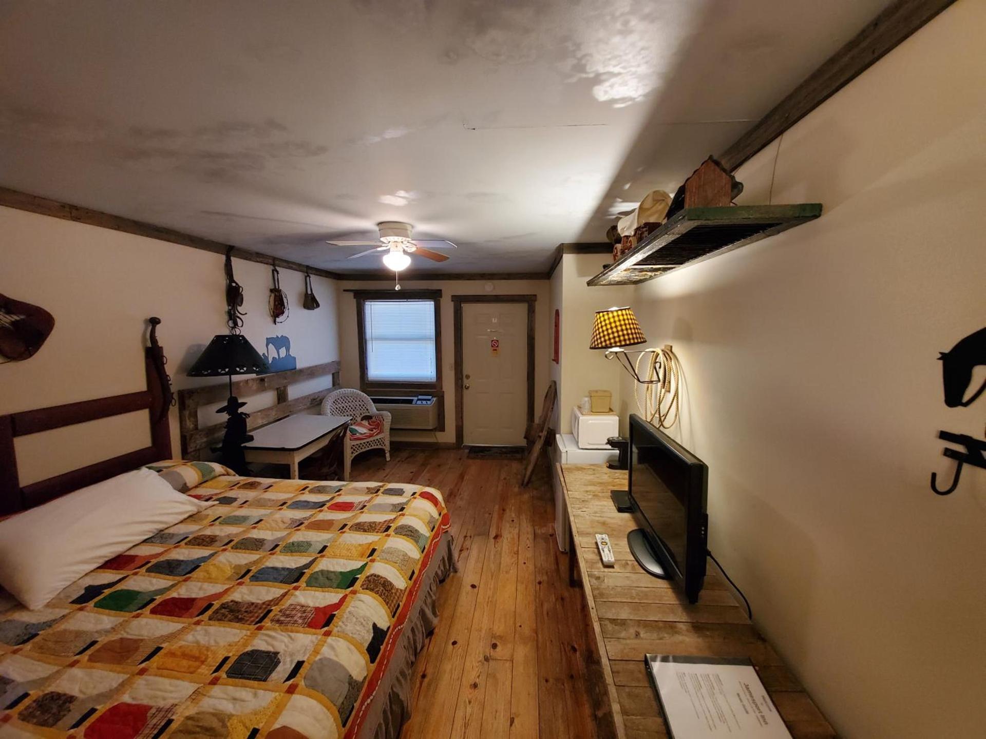 Jamesport Inn photo 50
