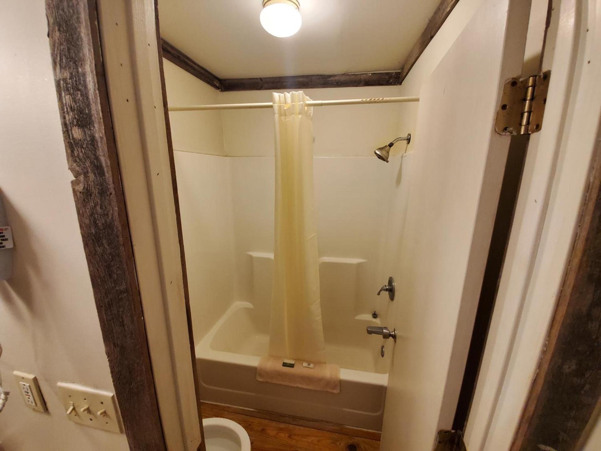 Jamesport Inn photo 31