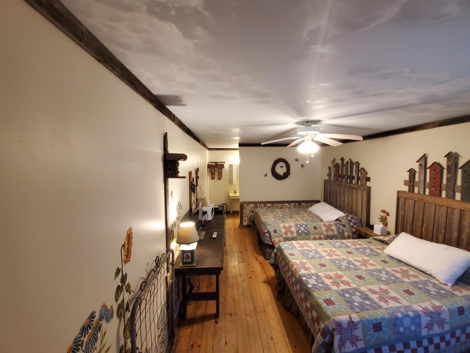 Jamesport Inn photo 26
