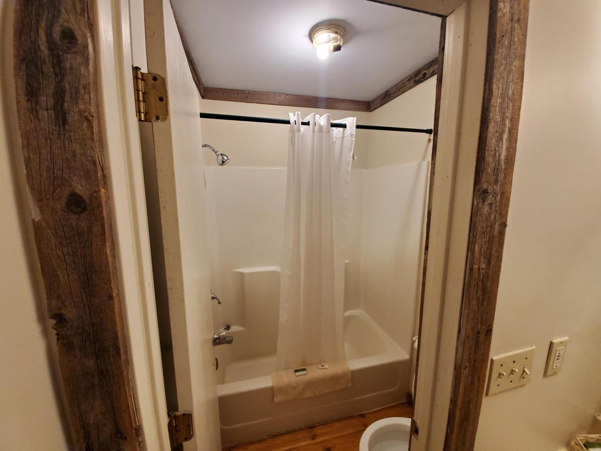 Jamesport Inn photo 33