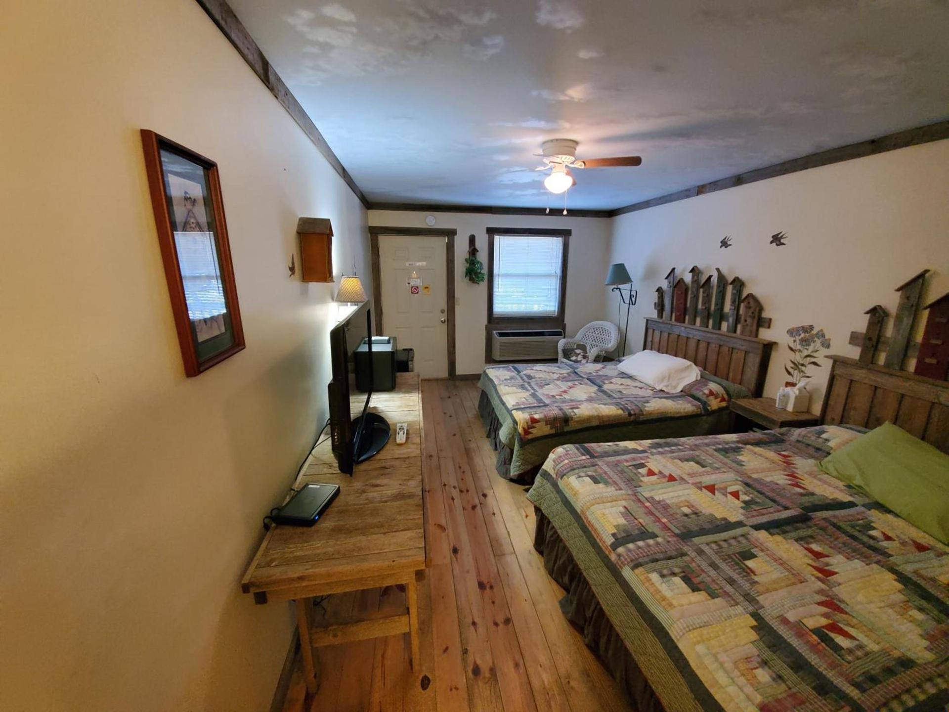 Jamesport Inn photo 42