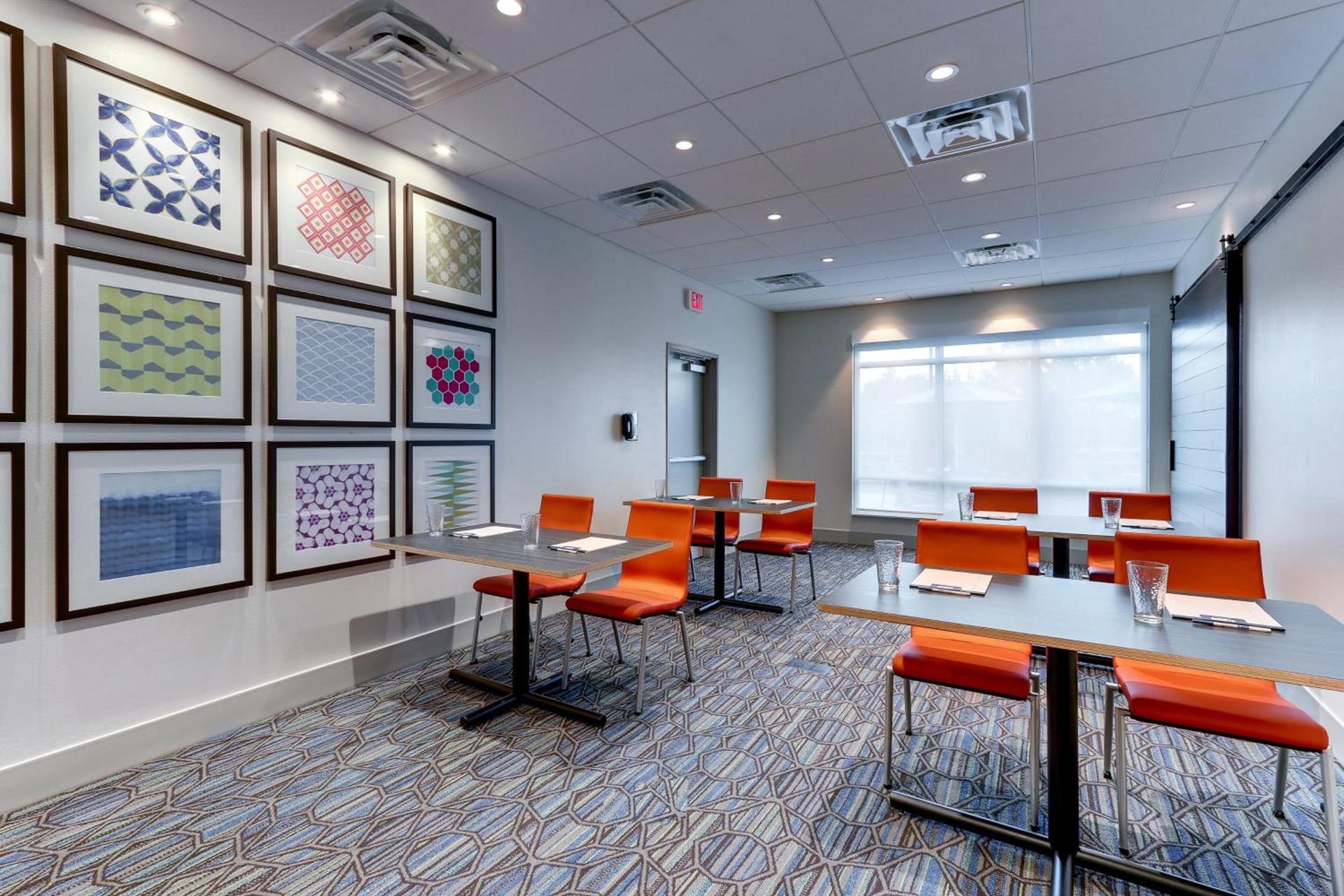 Holiday Inn Express & Suites - Middletown - Goshen by IHG photo 67