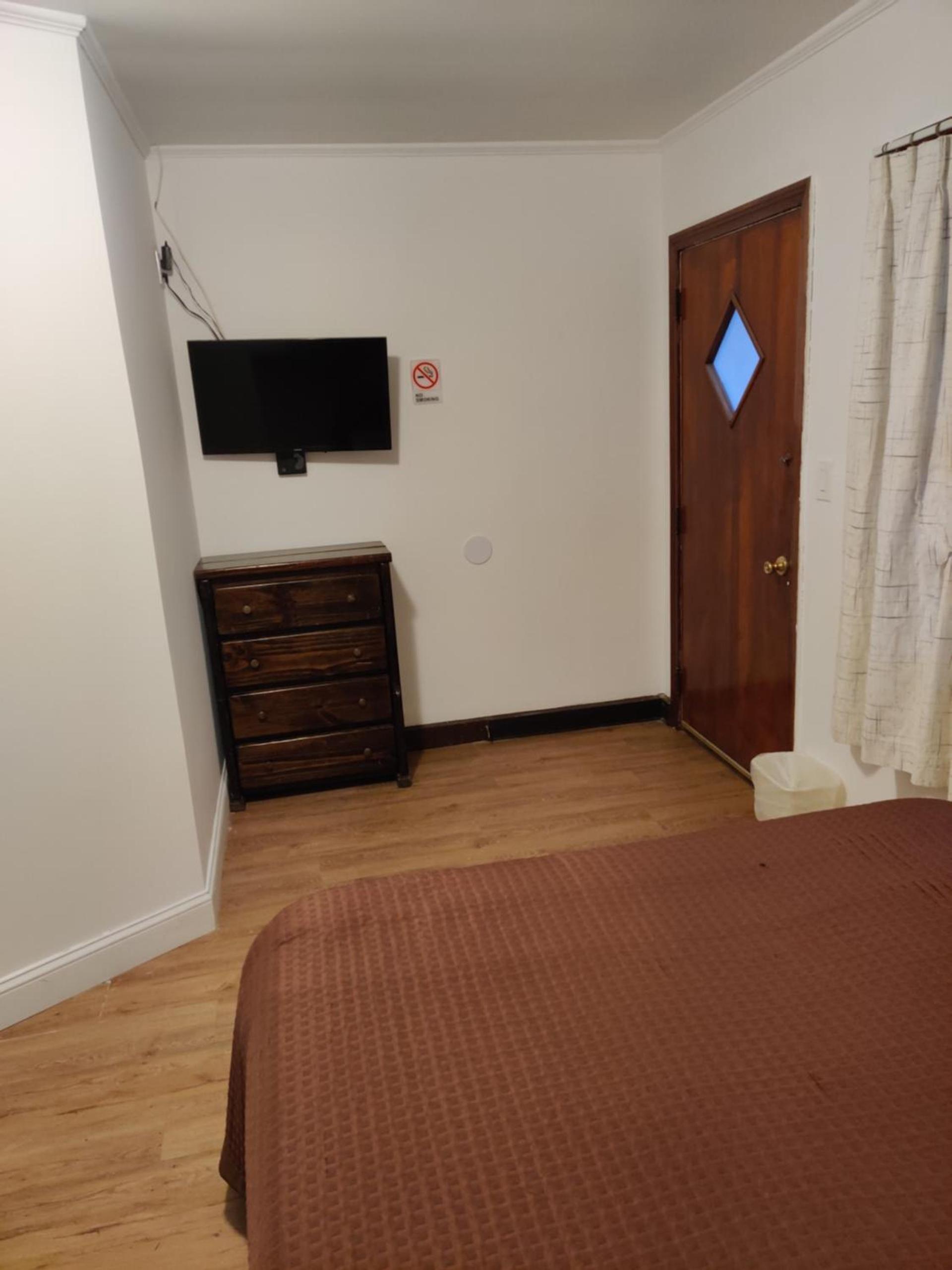 Cadet Motel photo 17