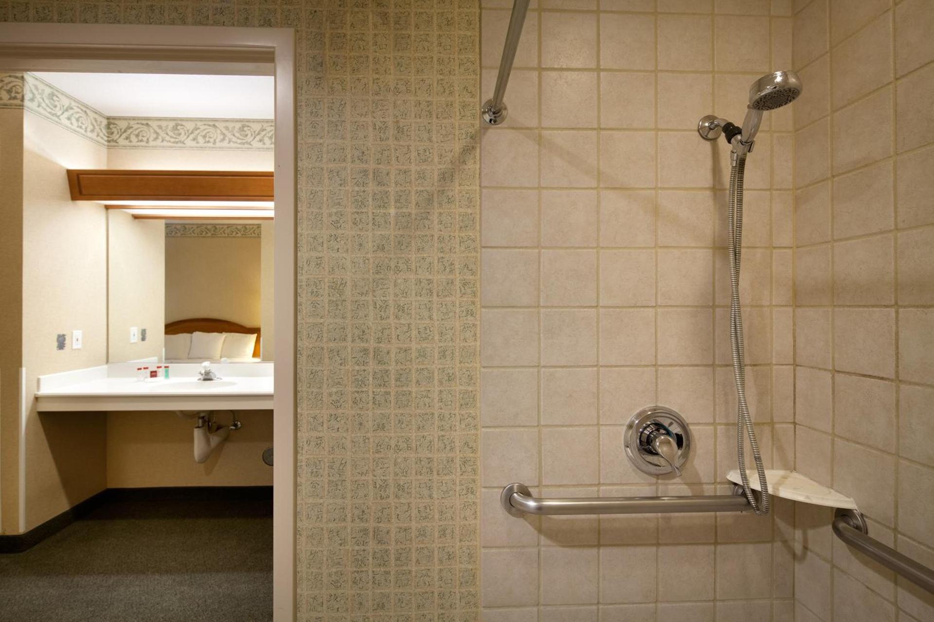 Ramada by Wyndham Olympia photo 29