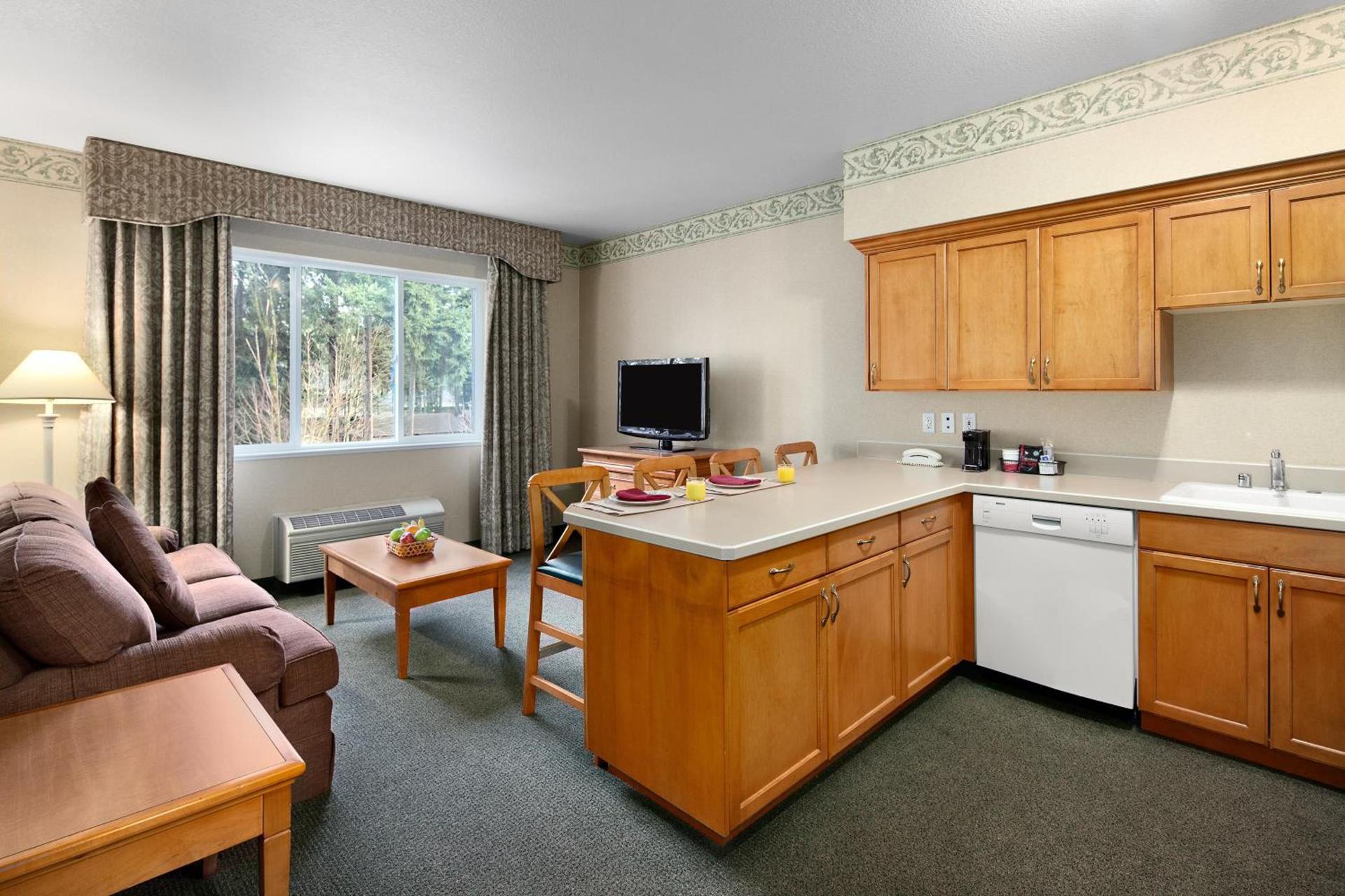 Ramada by Wyndham Olympia photo 31