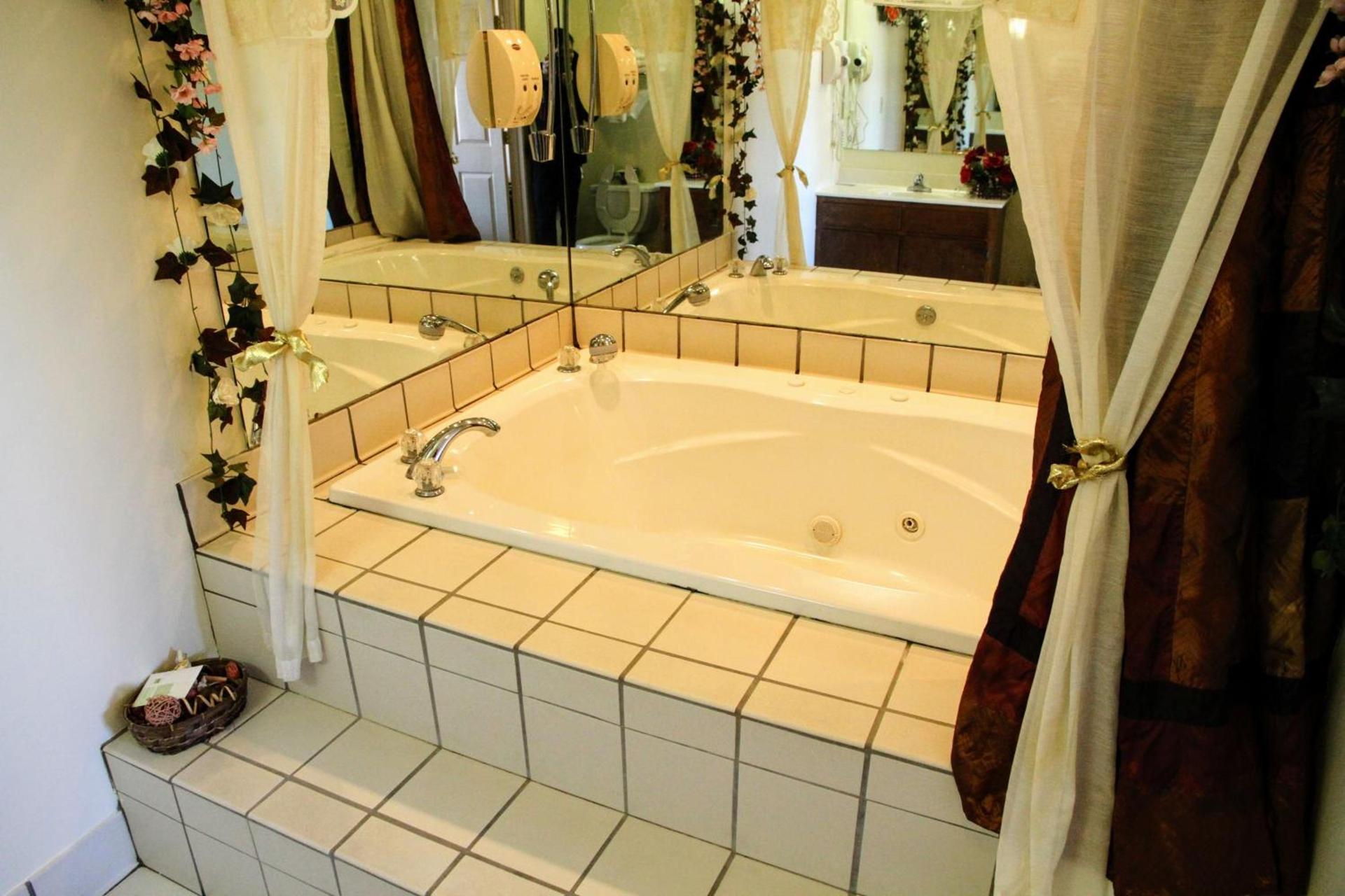 Country Hearth Inn-Union City photo 14