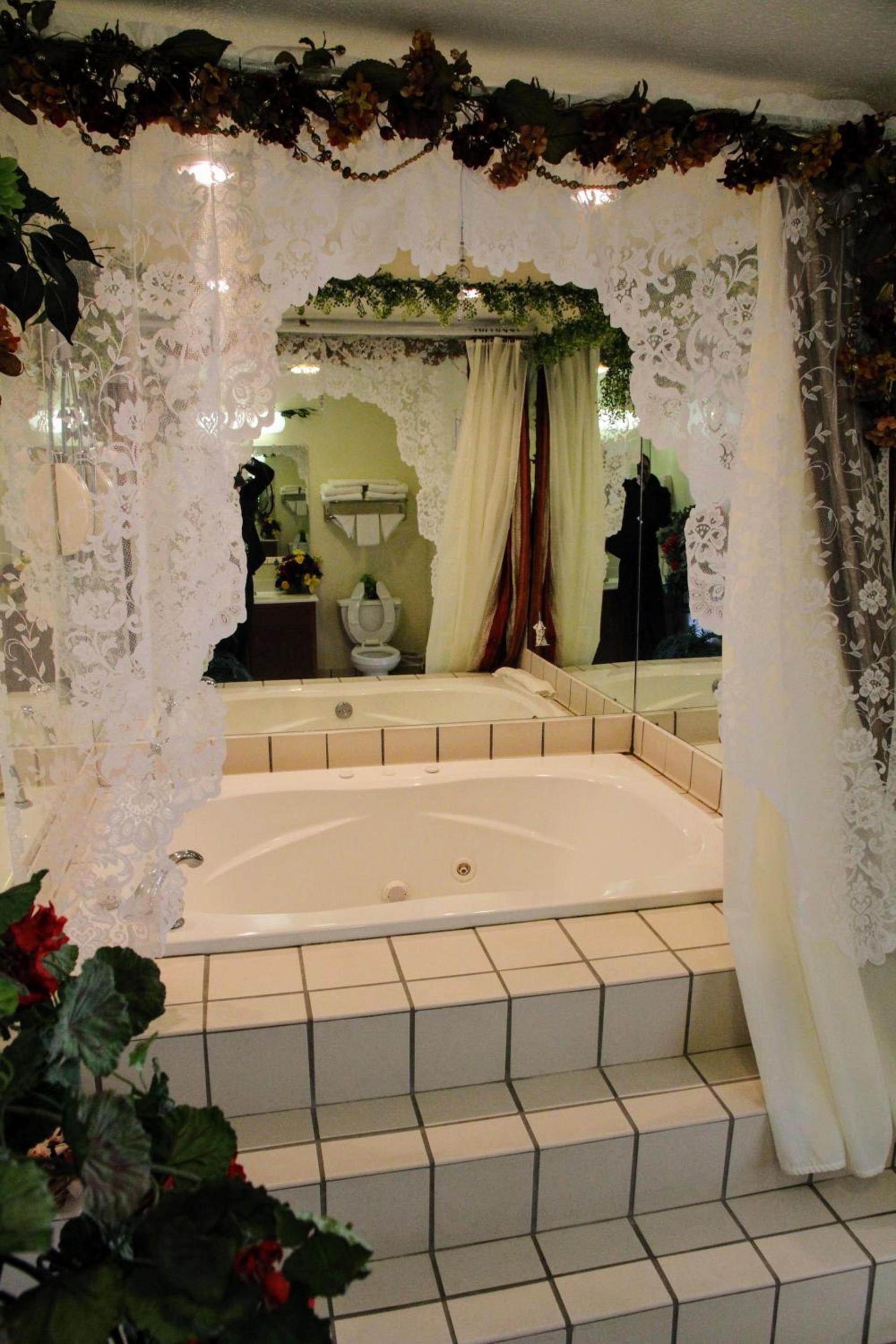 Country Hearth Inn-Union City photo 13