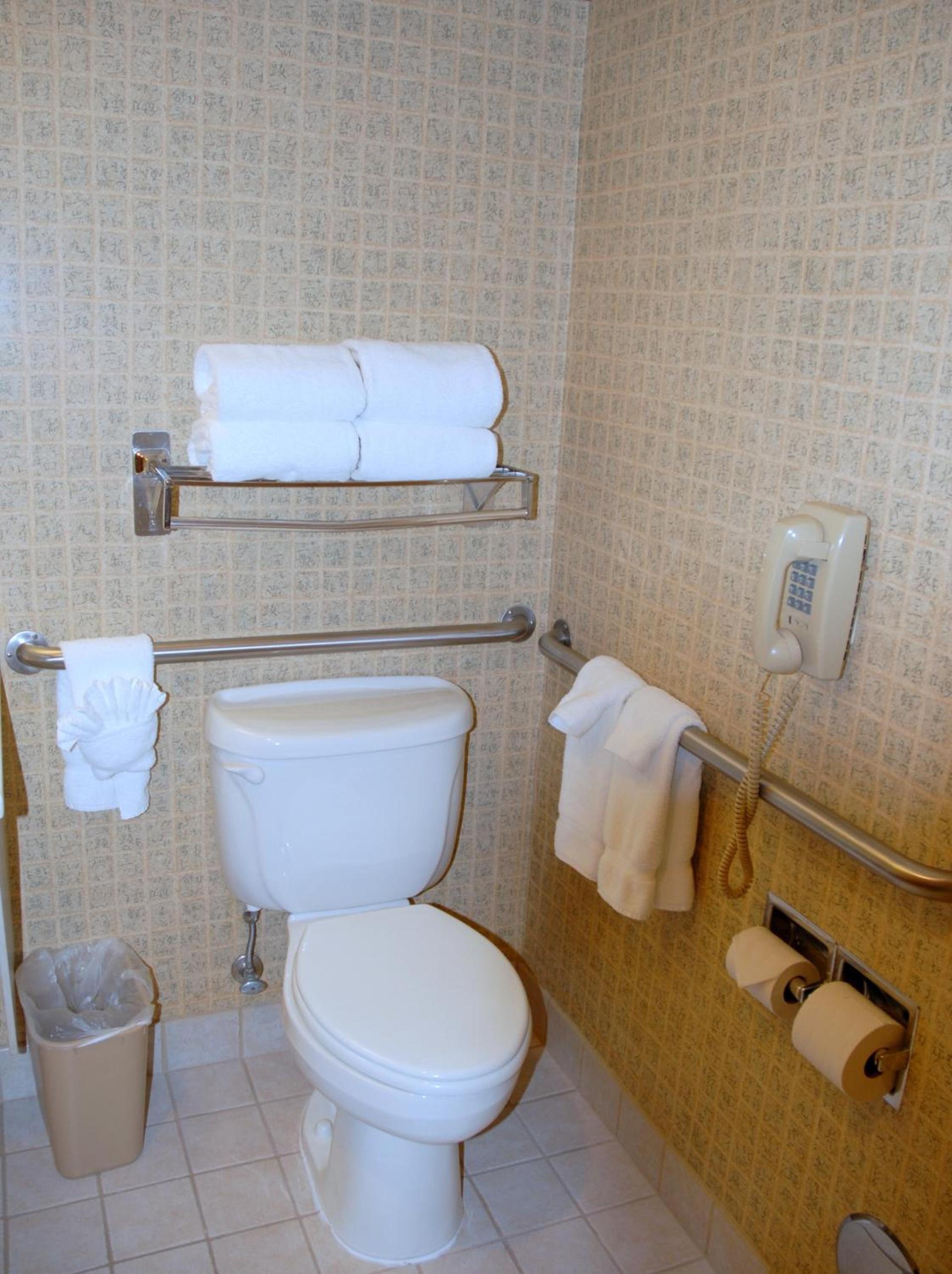 Ramada by Wyndham Olympia photo 30