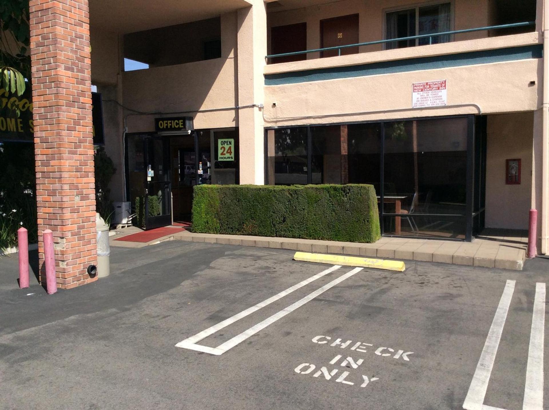 New Century Inn photo 13