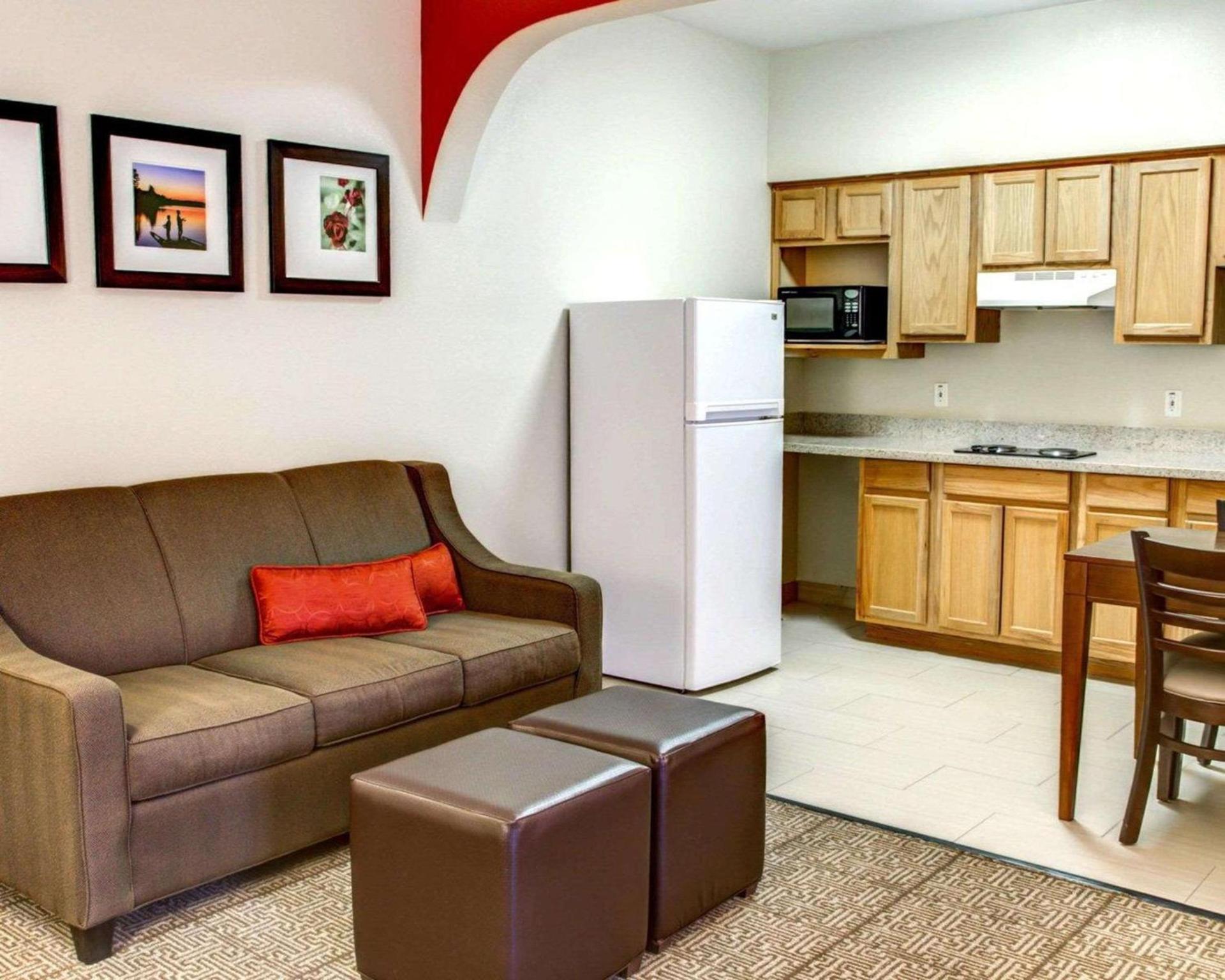 Comfort Suites Tyler South photo 20
