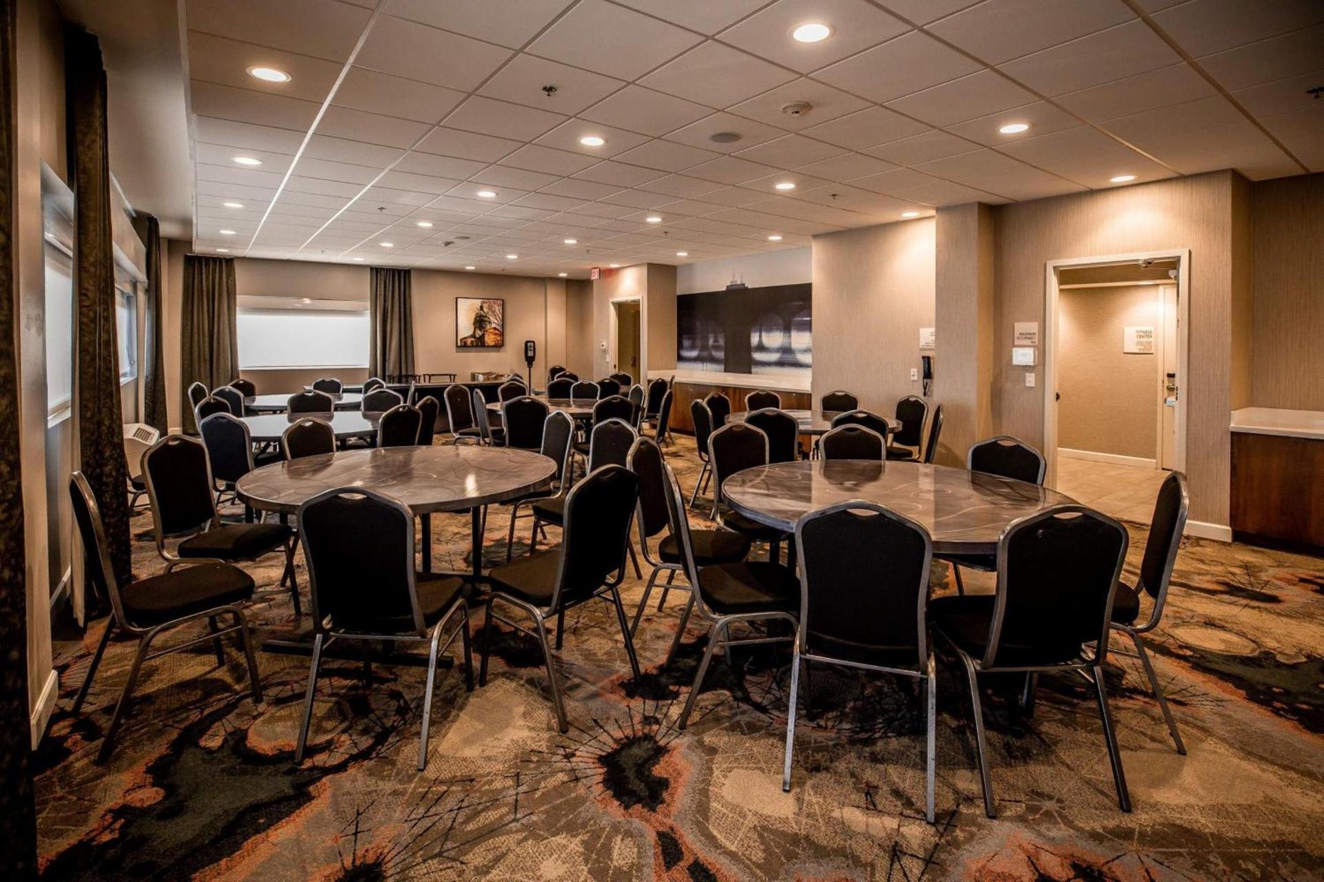 Hotel Indigo Harrisburg - Hershey by IHG photo 35