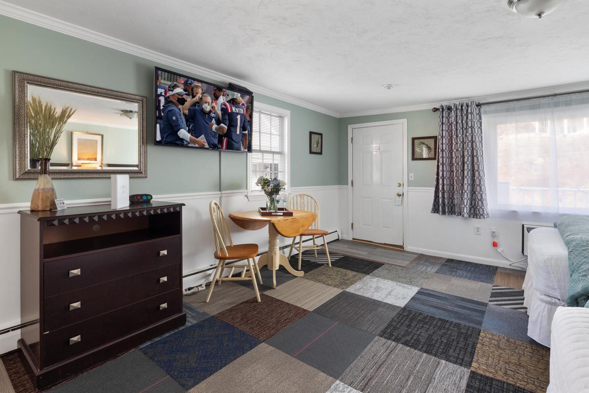 Ocean Inn on Nantasket Beach photo 6