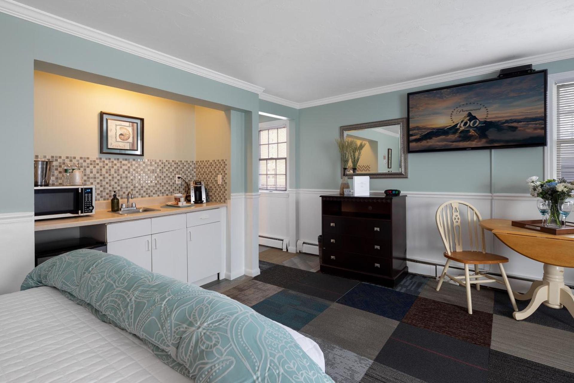 Ocean Inn on Nantasket Beach photo 7