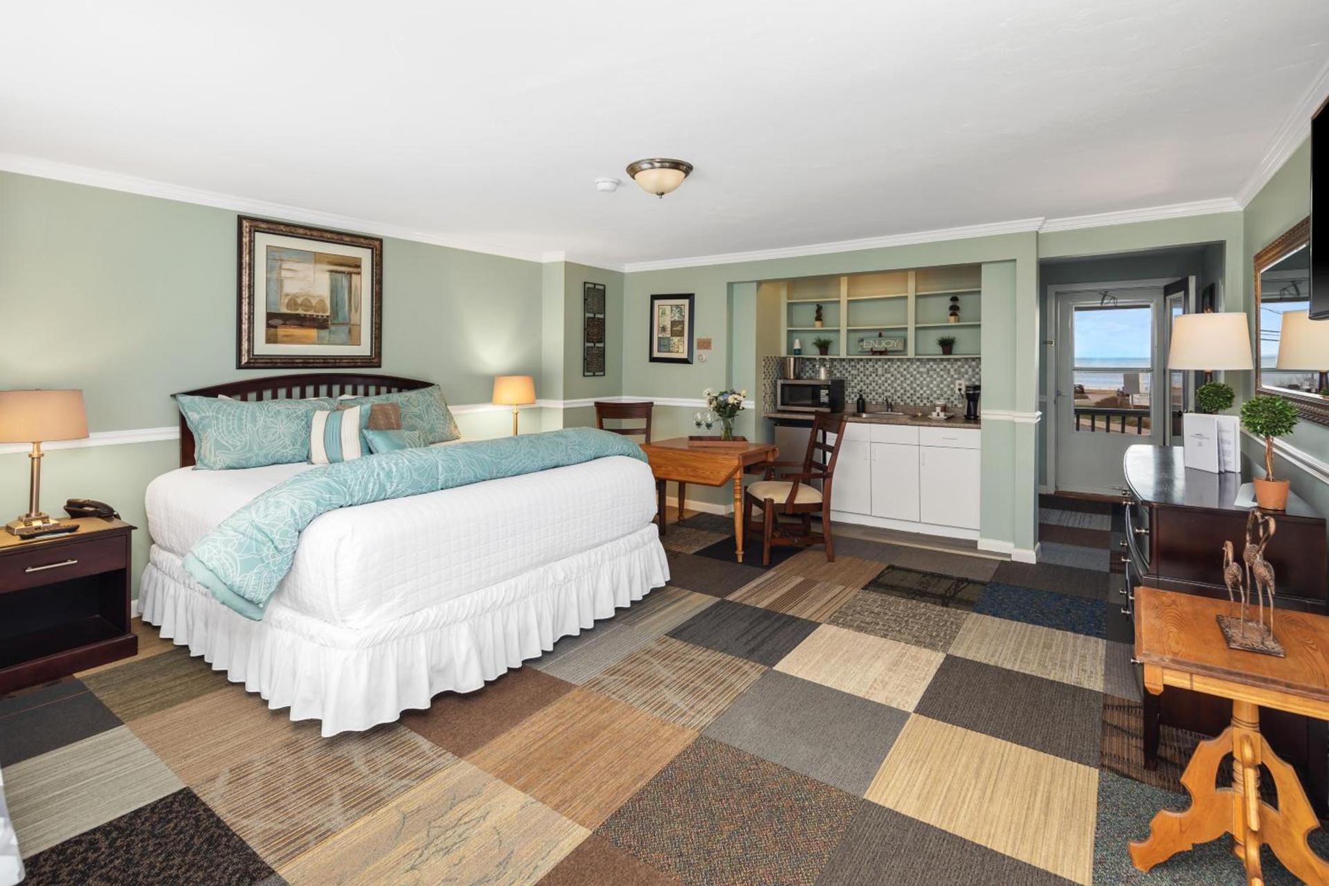 Ocean Inn on Nantasket Beach photo 4