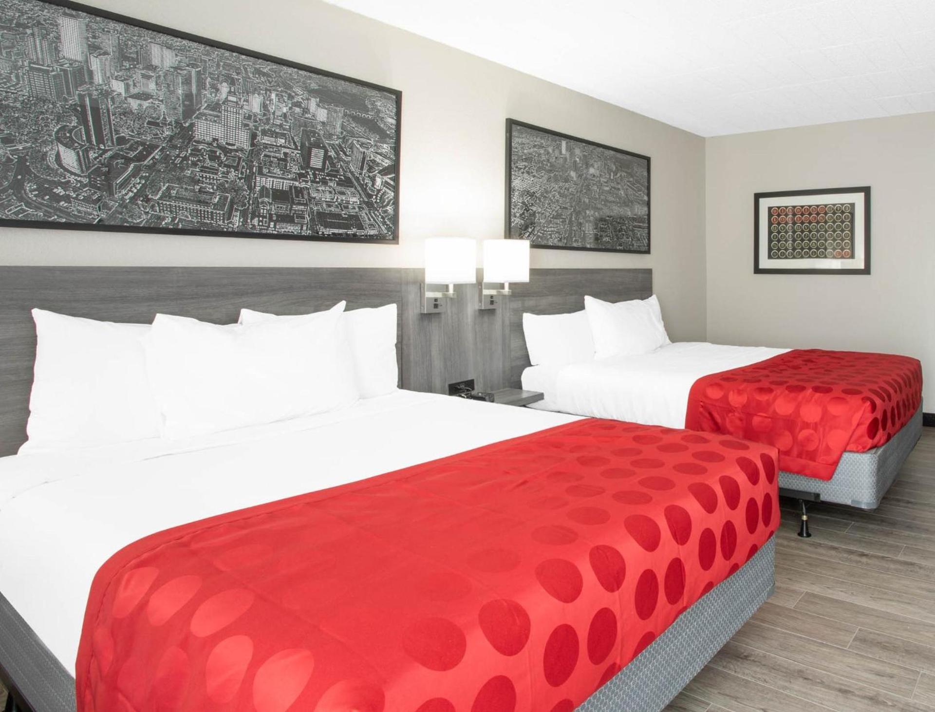 Ramada by Wyndham Hartford North - Bradley Airport photo 41