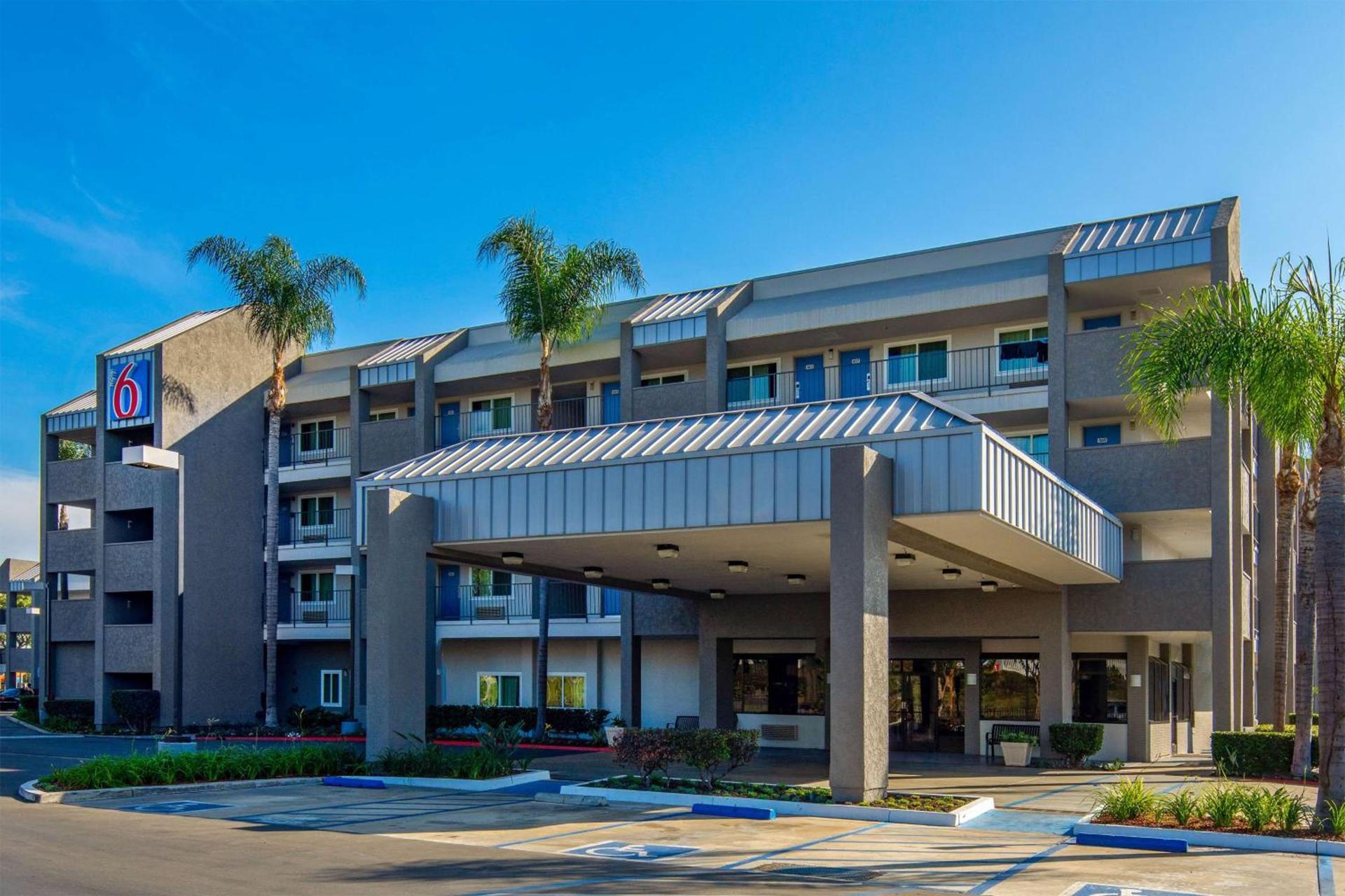 Motel 6-Anaheim, CA - Maingate photo 3