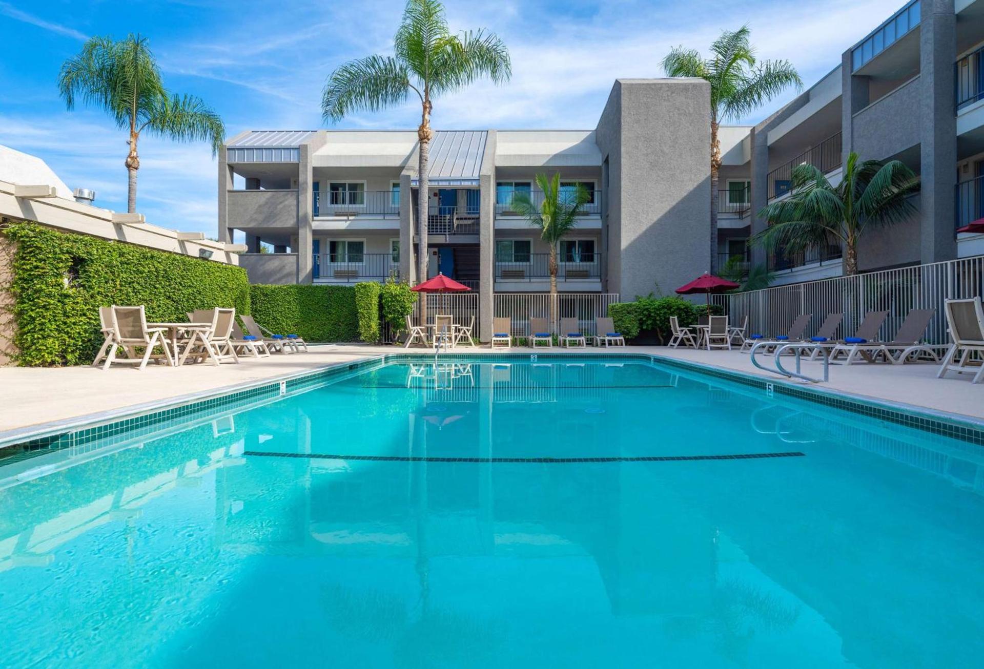 Motel 6-Anaheim, CA - Maingate photo 2