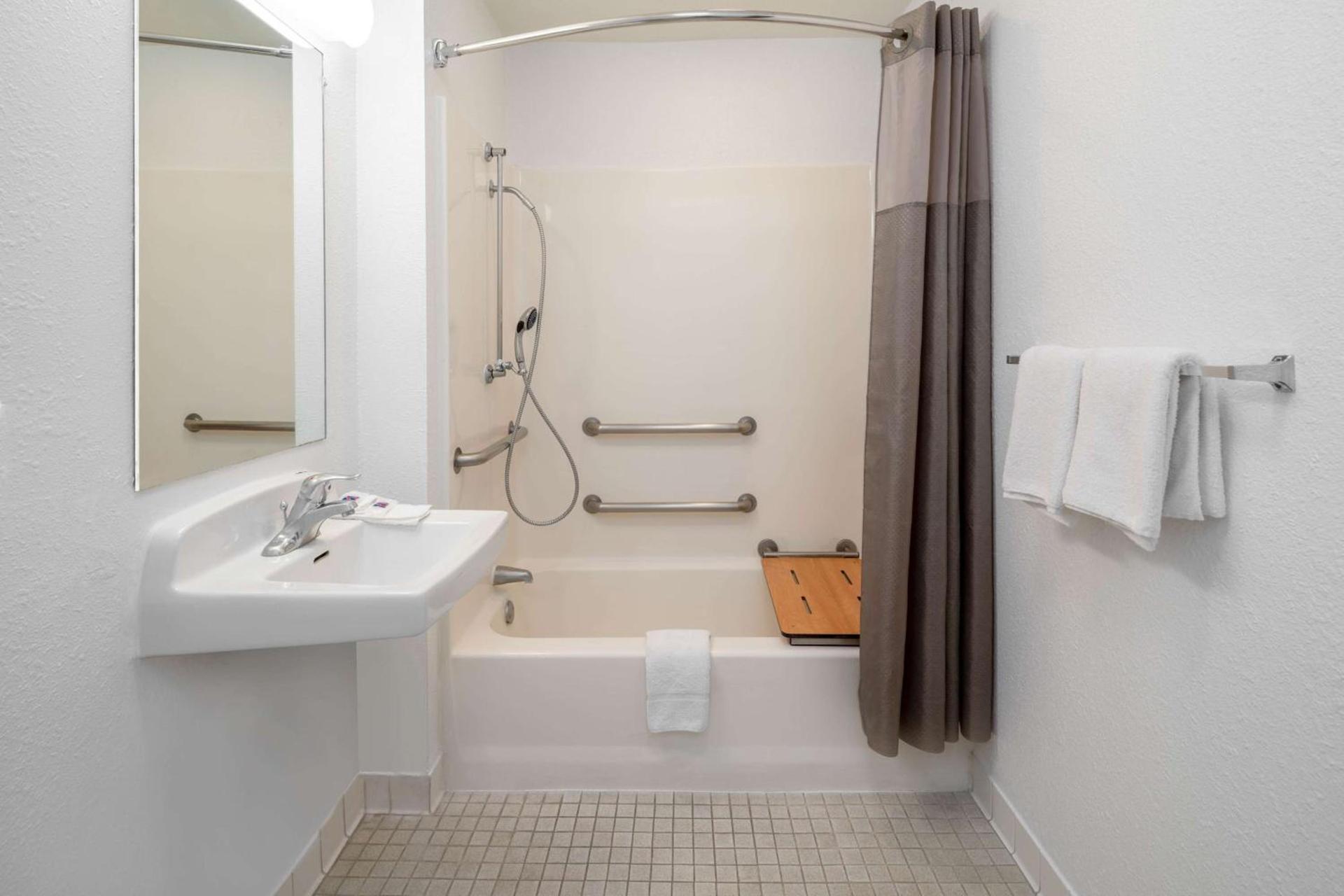 Motel 6-Ventura, CA - South photo 5