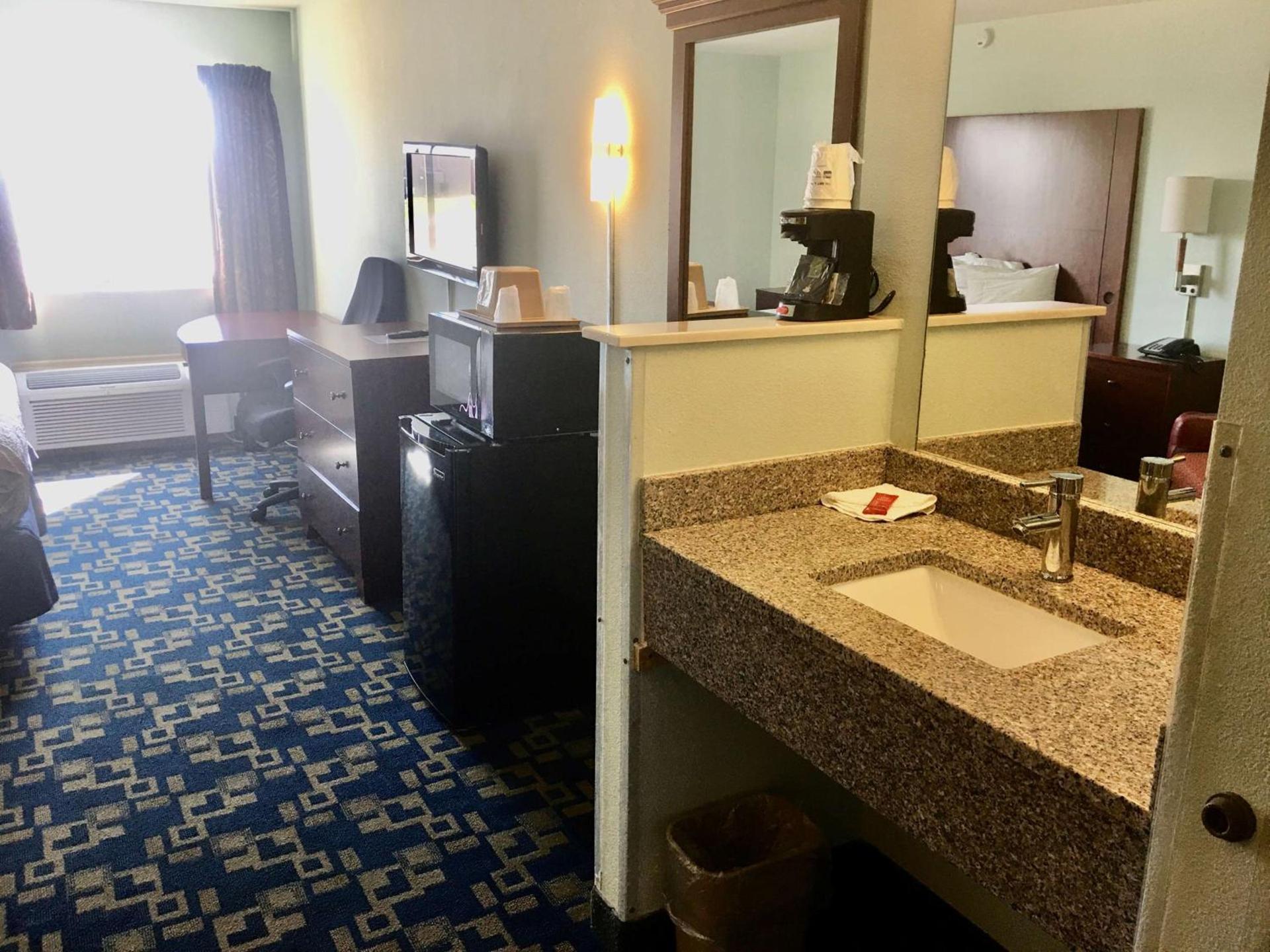 SureStay Hotel by Best Western Weimar photo 9