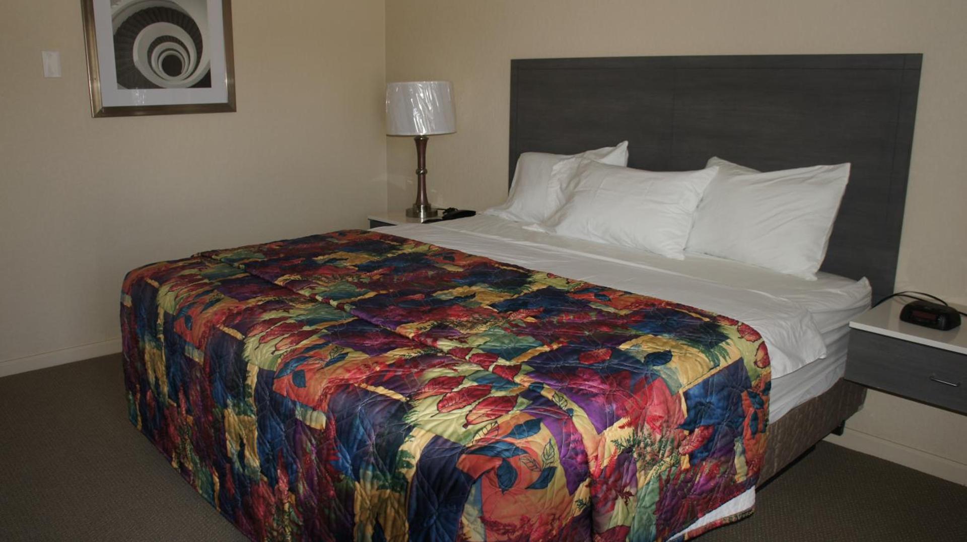 Apple Valley Hotel & Lodge photo 11
