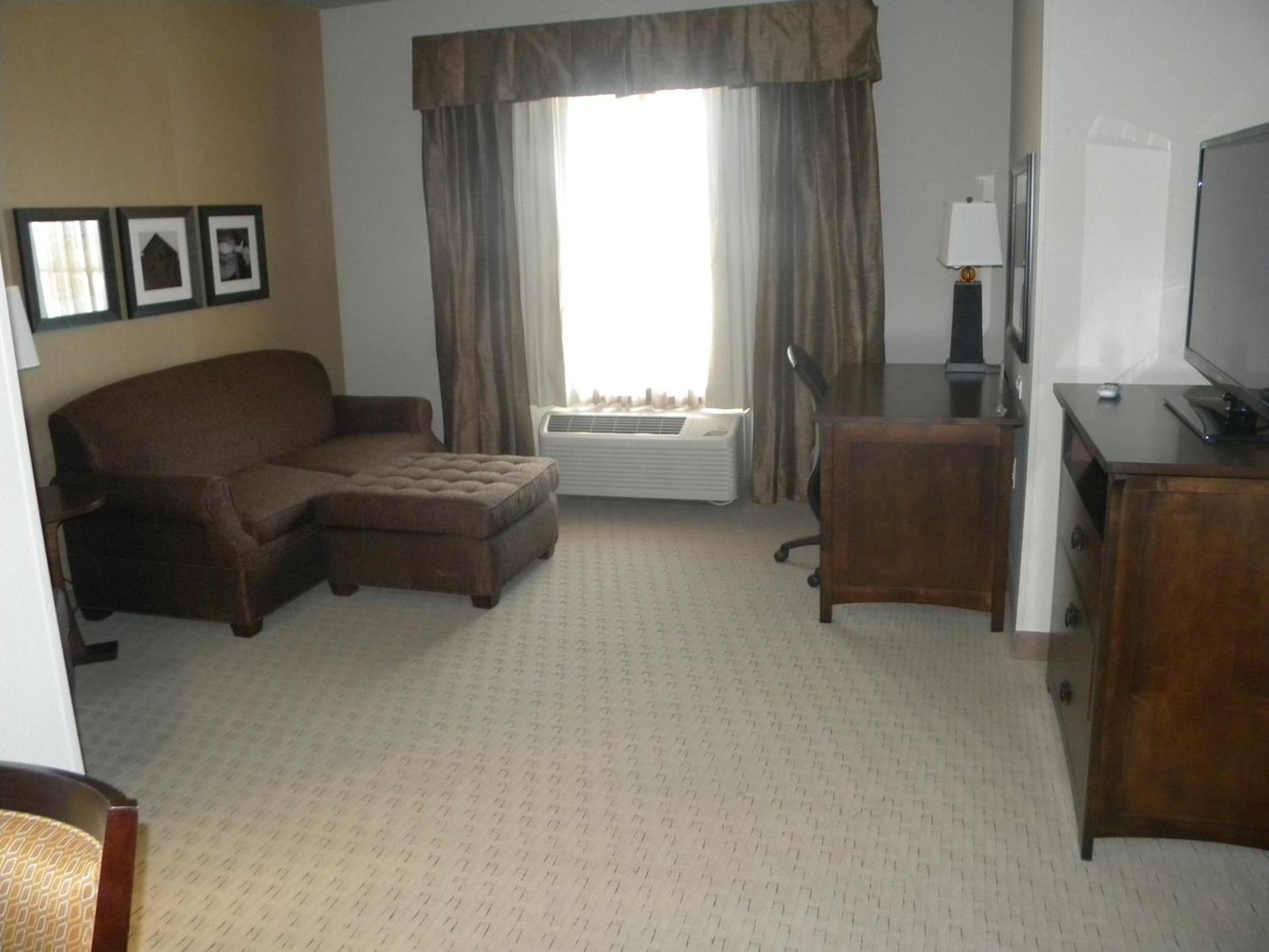 Teddy's Residential Suites Watford City photo 40