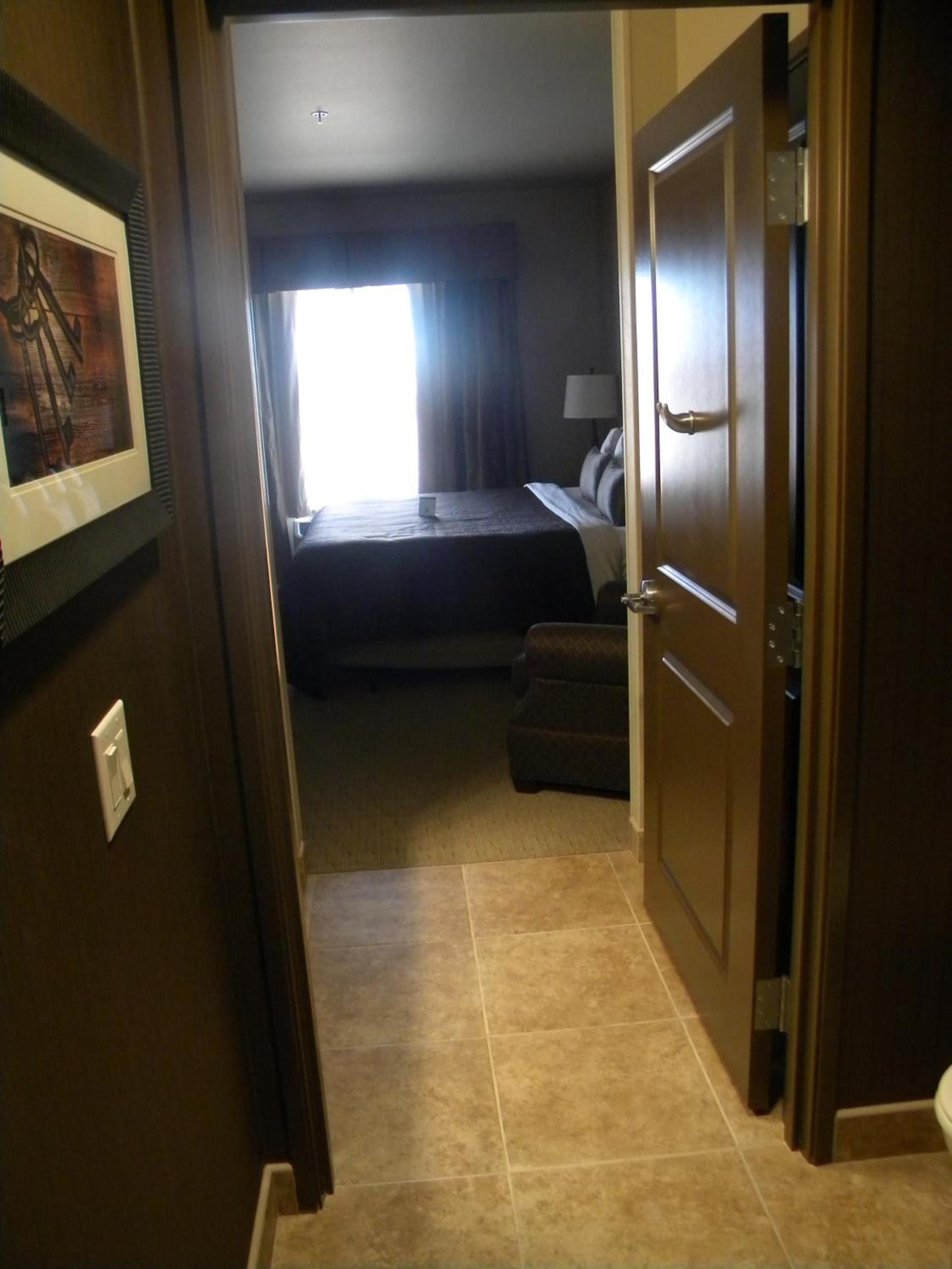 Teddy's Residential Suites Watford City photo 16