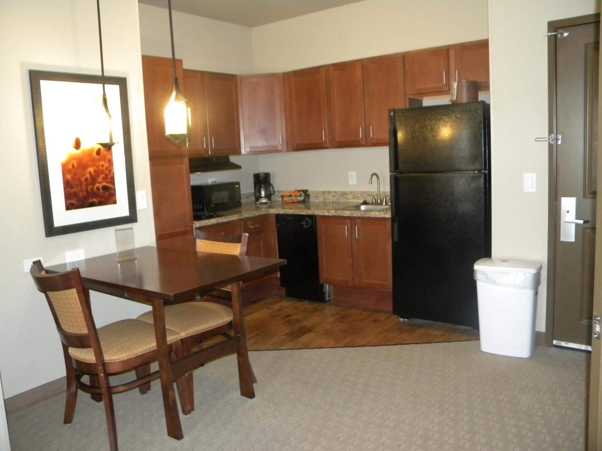 Teddy's Residential Suites Watford City photo 51