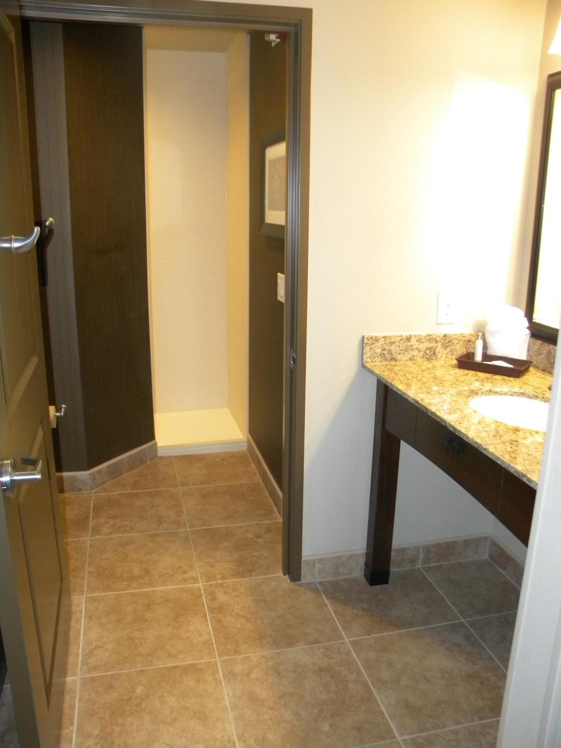 Teddy's Residential Suites Watford City photo 59