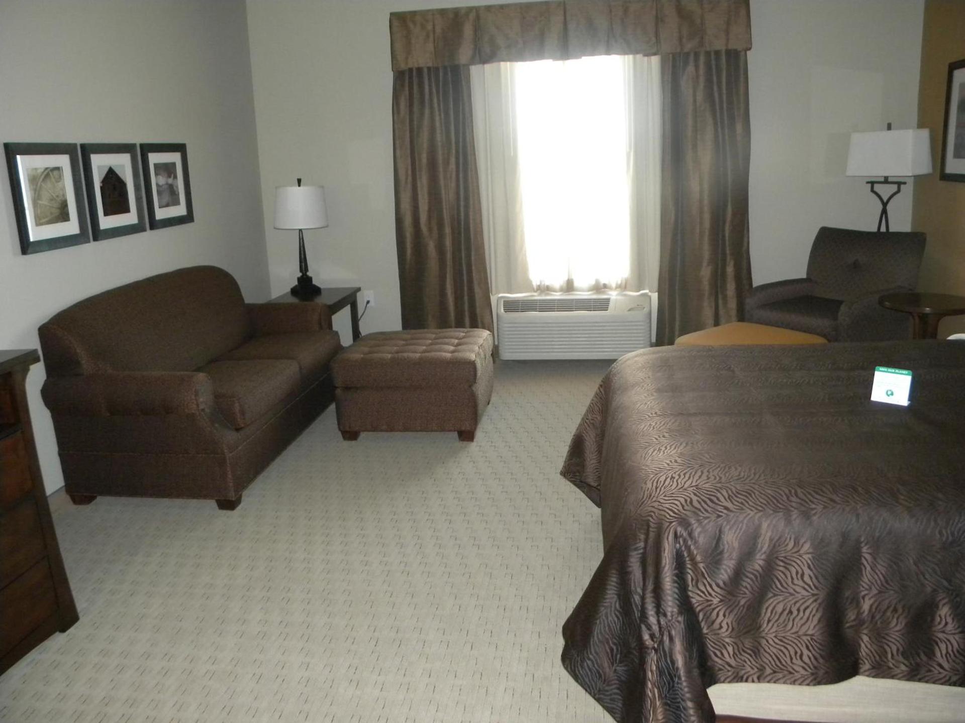 Teddy's Residential Suites Watford City photo 42