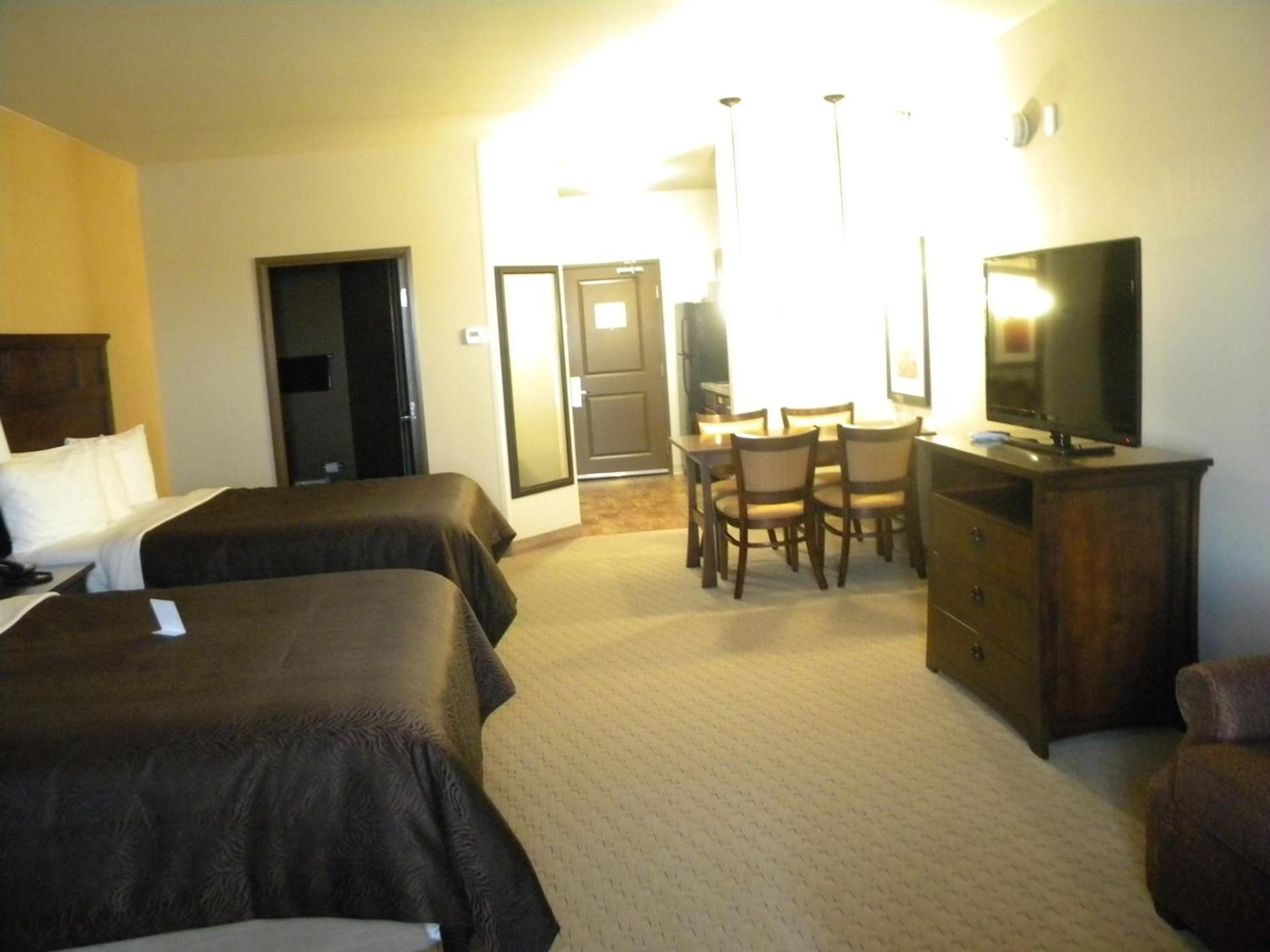 Teddy's Residential Suites Watford City photo 24