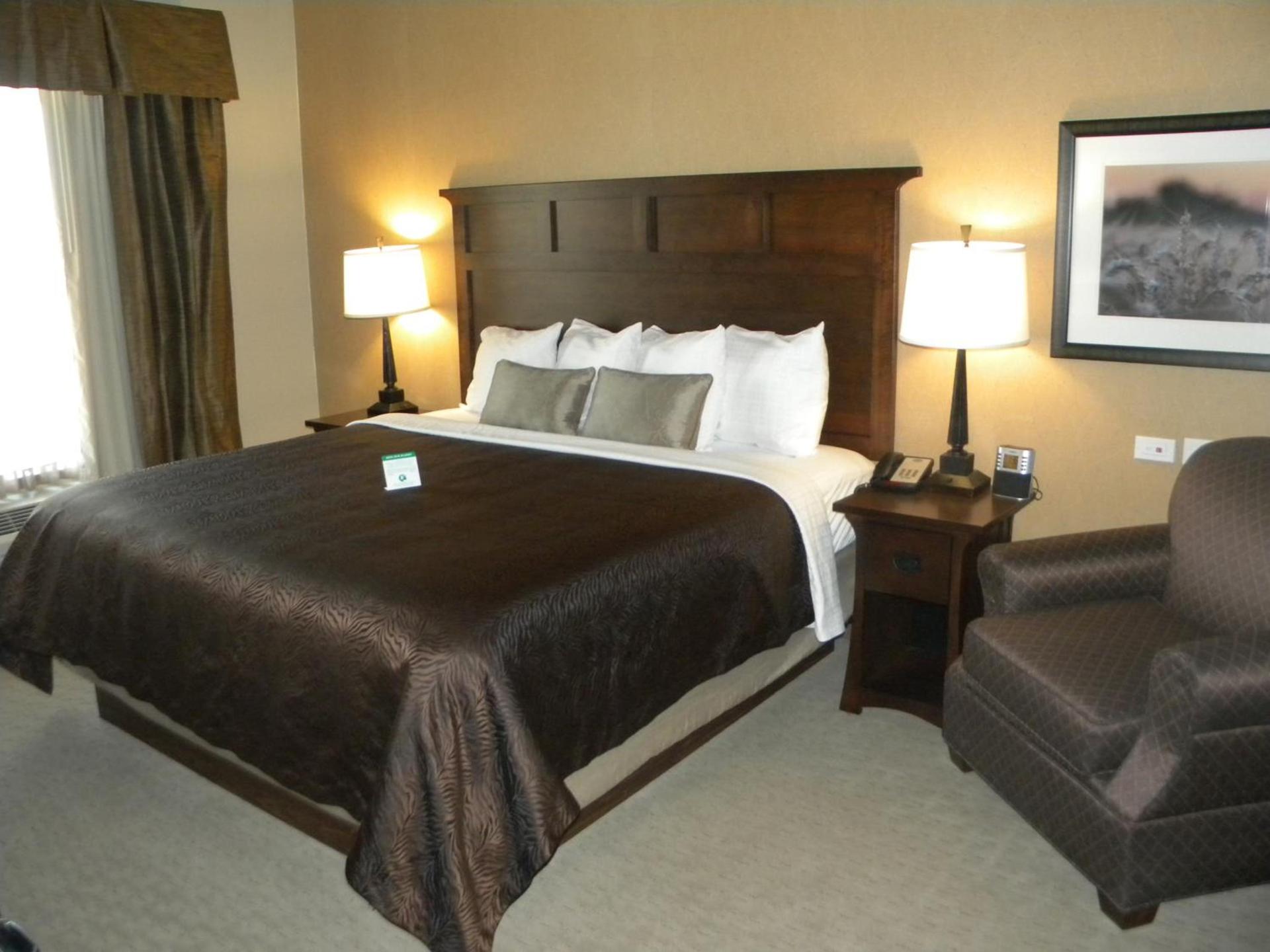 Teddy's Residential Suites Watford City photo 53