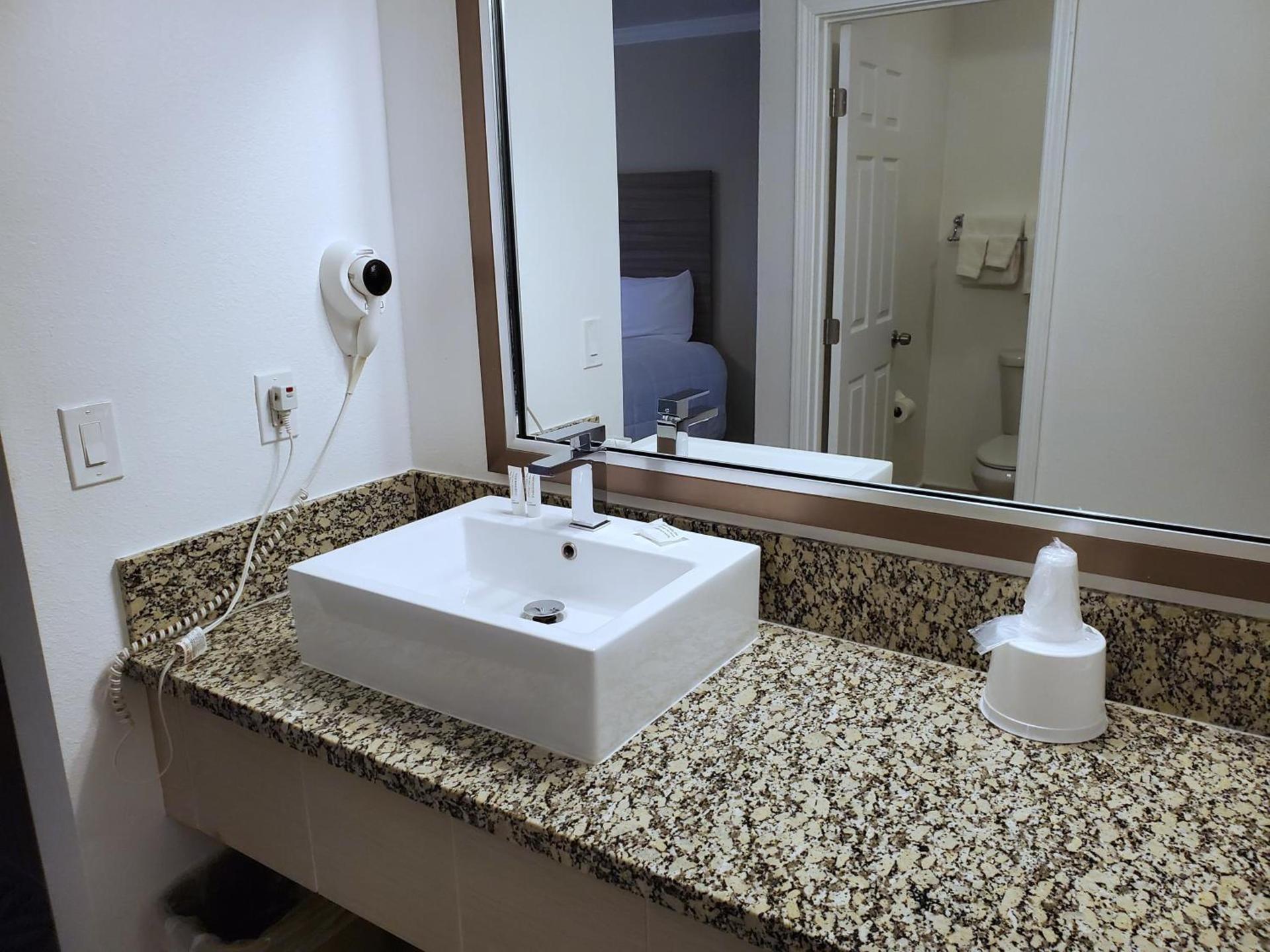 Exchange Club Motel photo 23