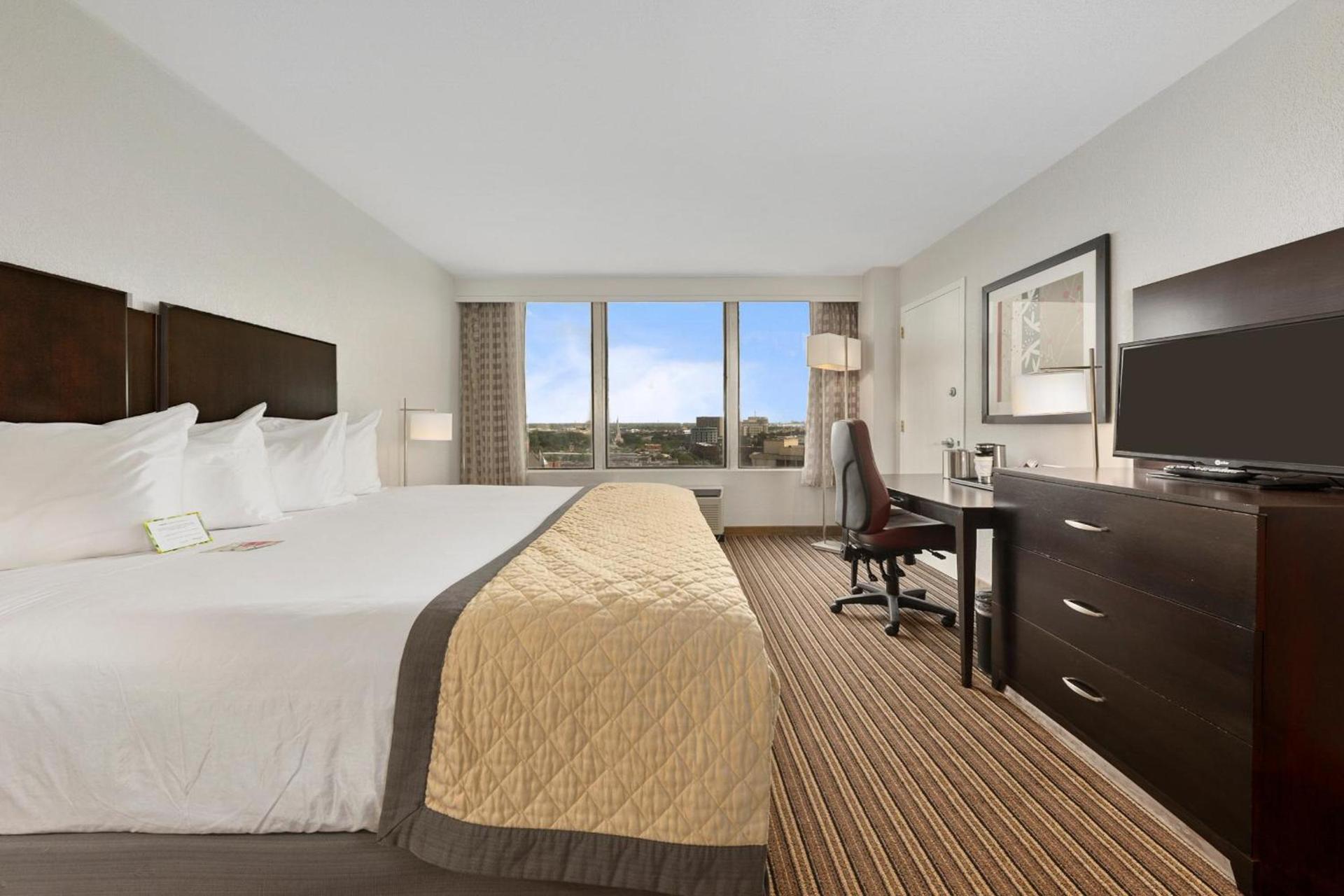 Wyndham Garden Norfolk Downtown photo 23