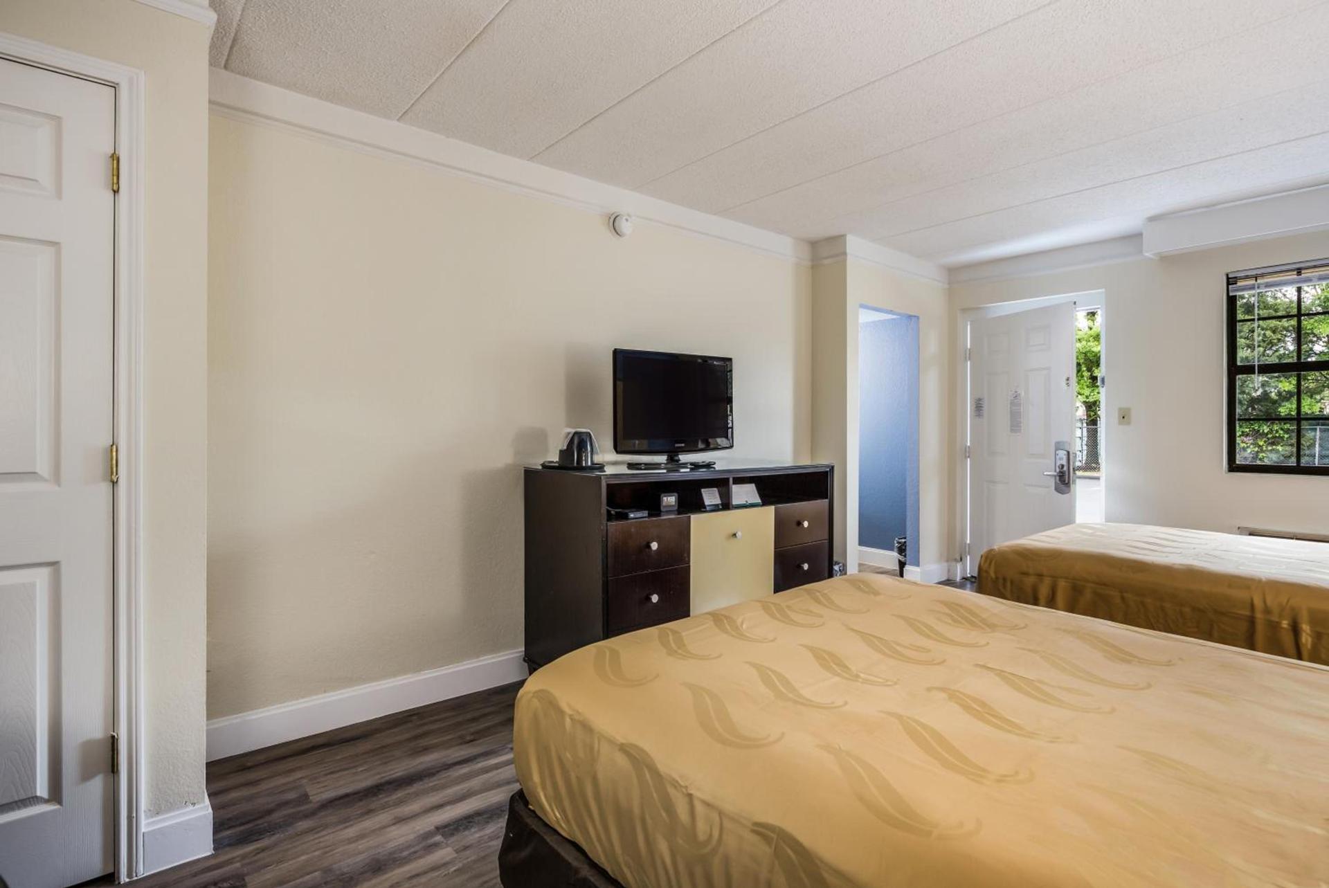 Quality Inn Hampton - Newport News photo 15