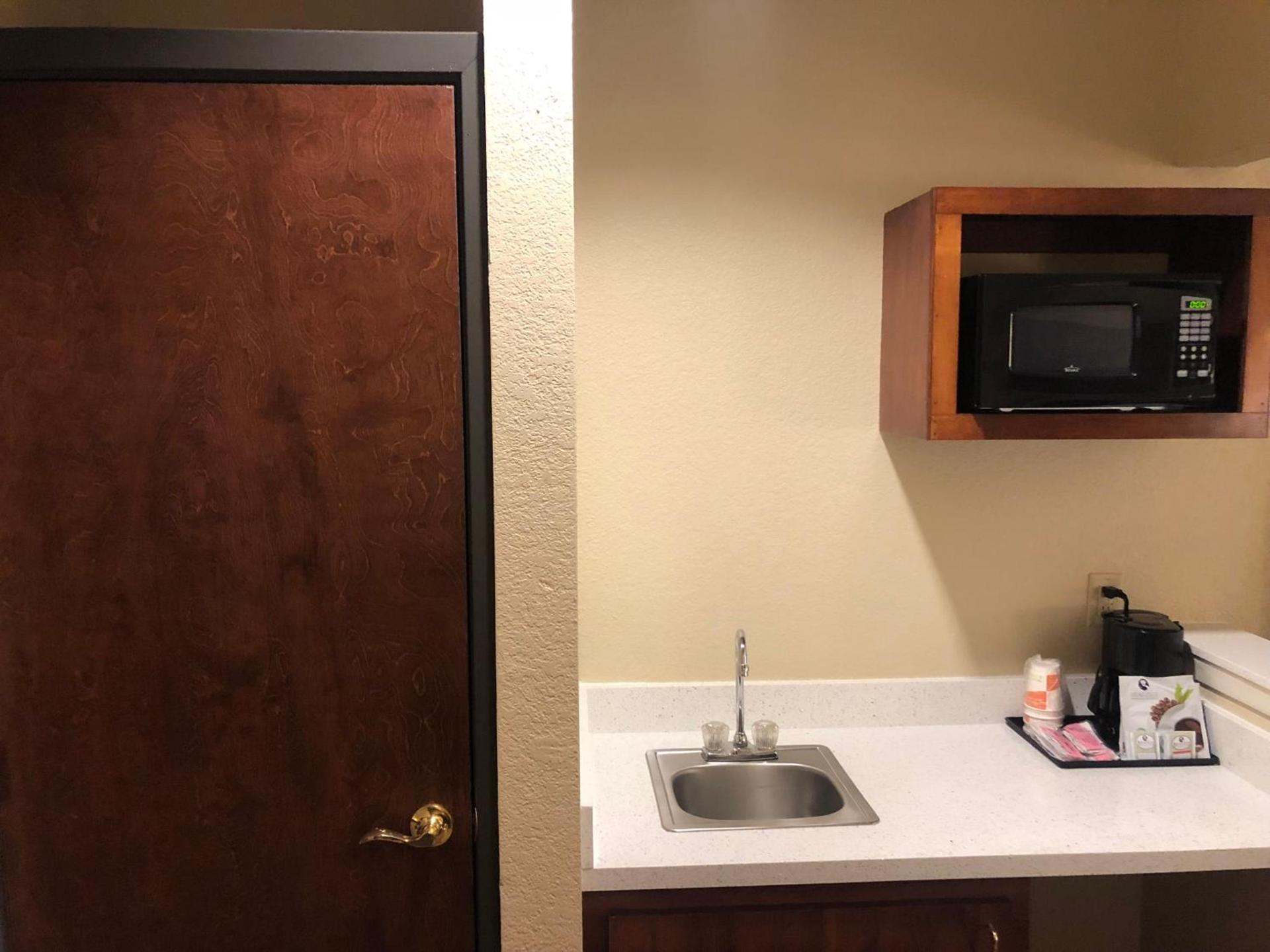 Comfort Inn Early Brownwood photo 13