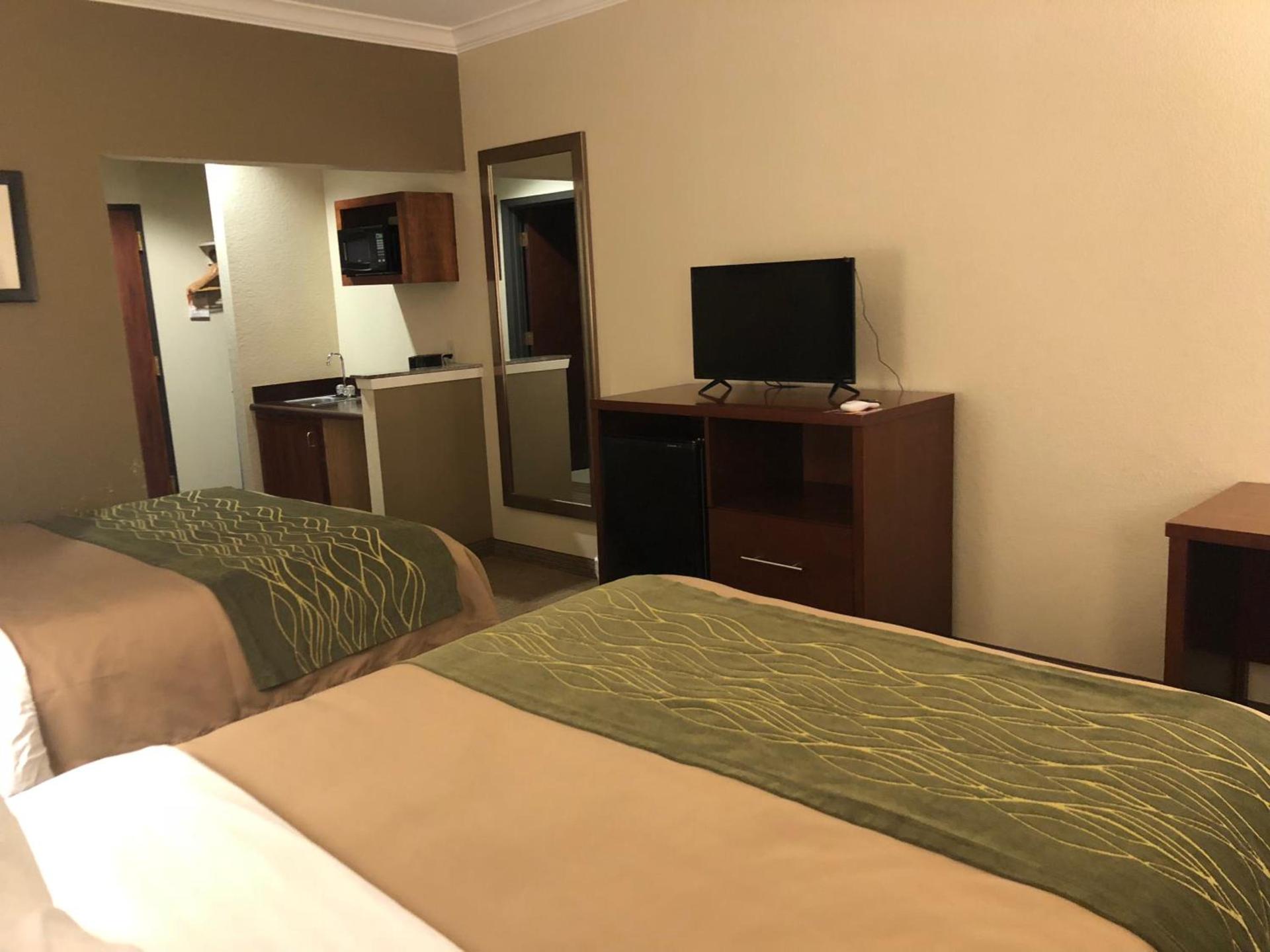 Comfort Inn Early Brownwood photo 9