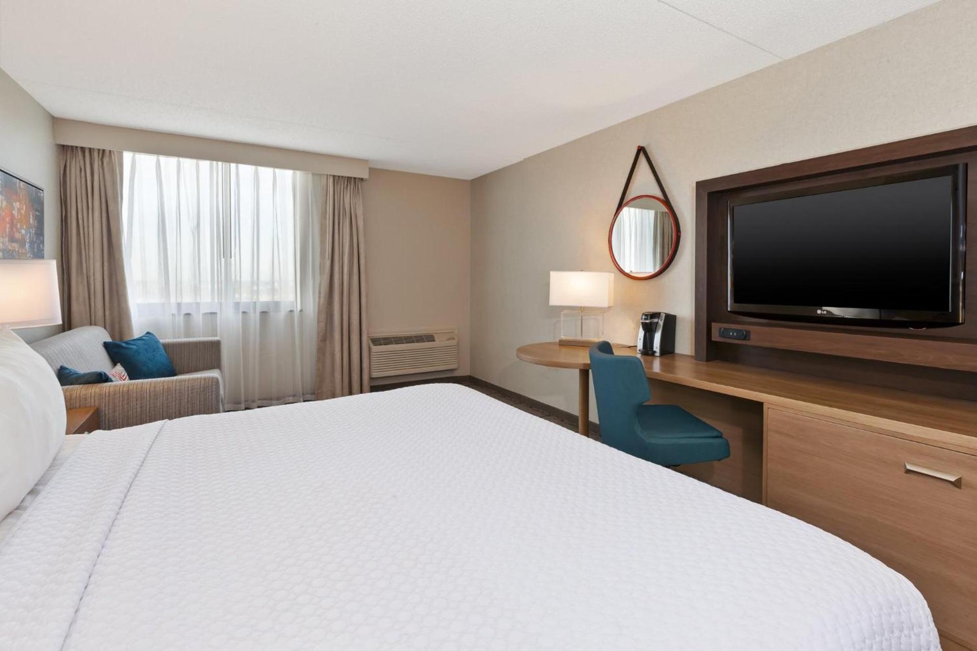 Crowne Plaza Columbus North - Worthington by IHG photo 30