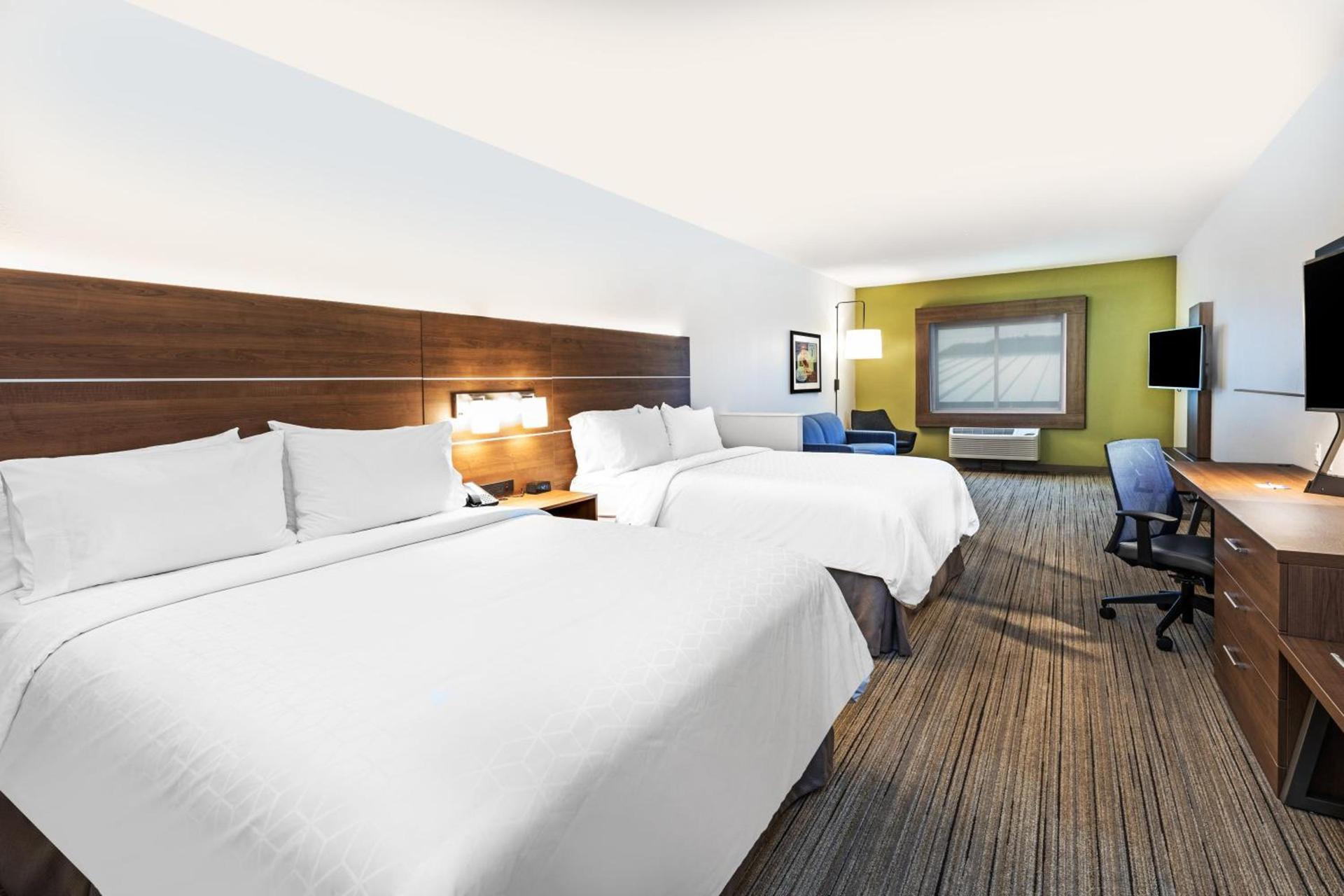 Holiday Inn Express & Suites Ozona by IHG photo 23