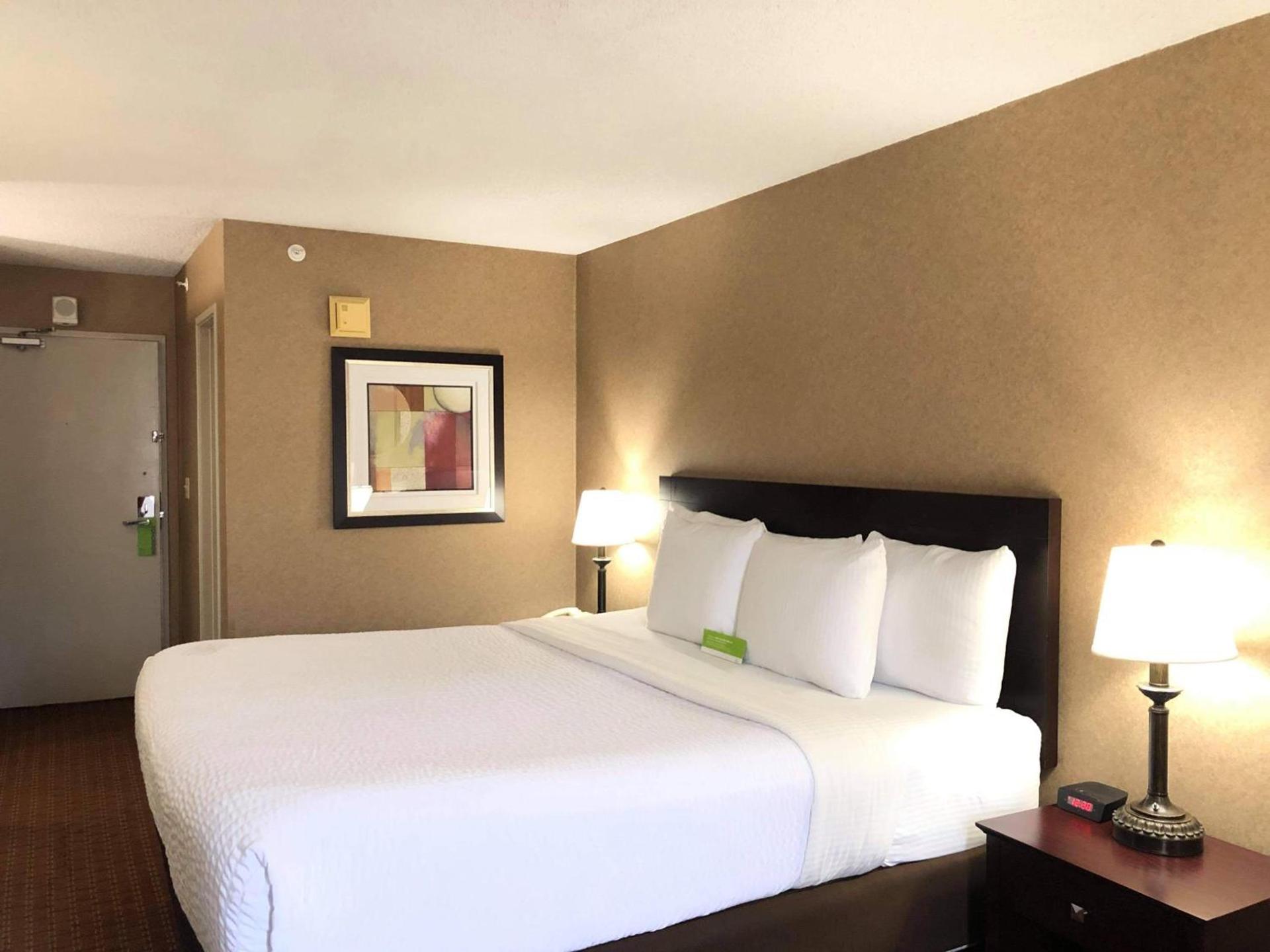 AmericInn by Wyndham Casper Event Center Area photo 21