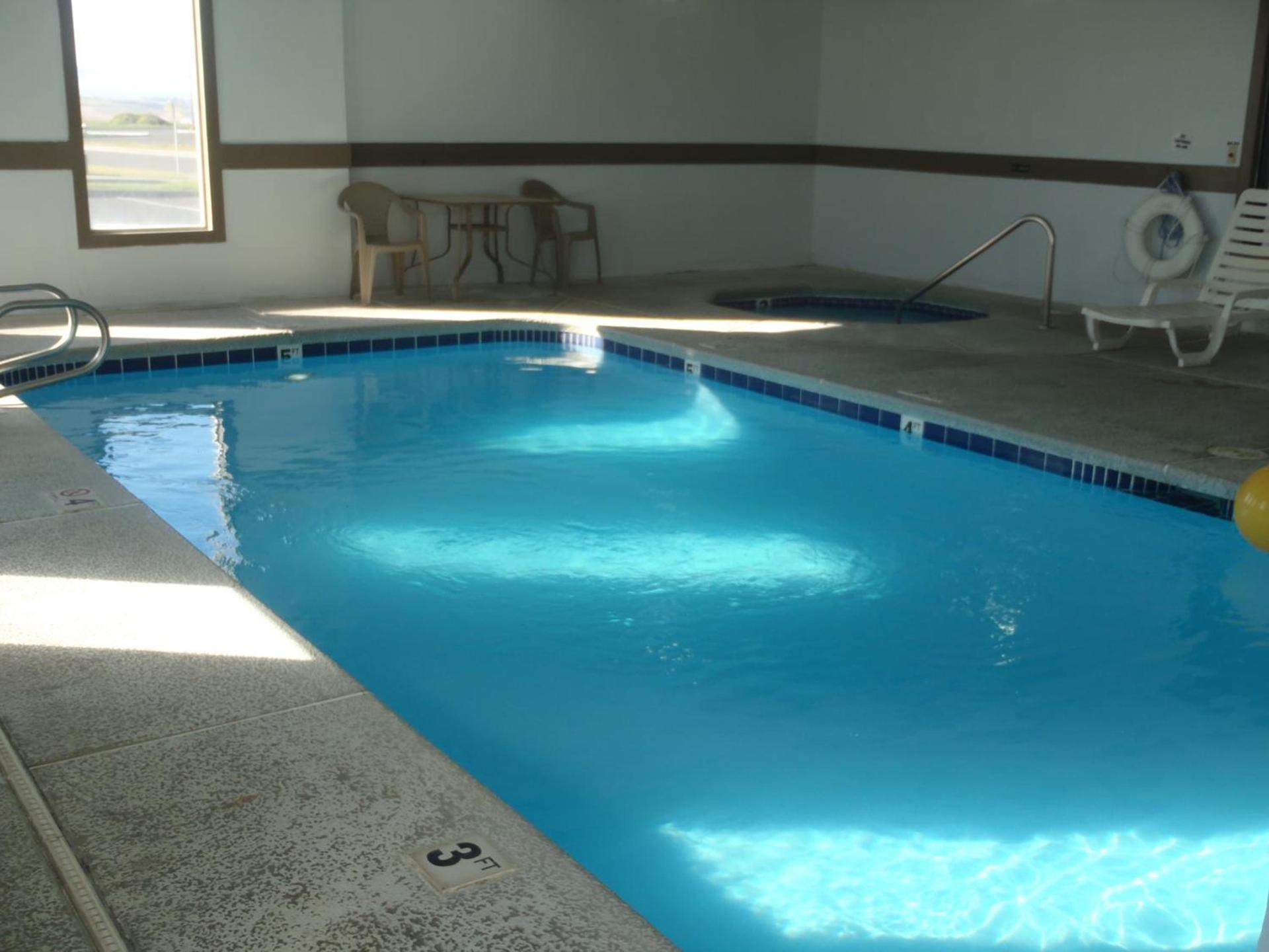 Super 8 by Wyndham Pendleton photo 52