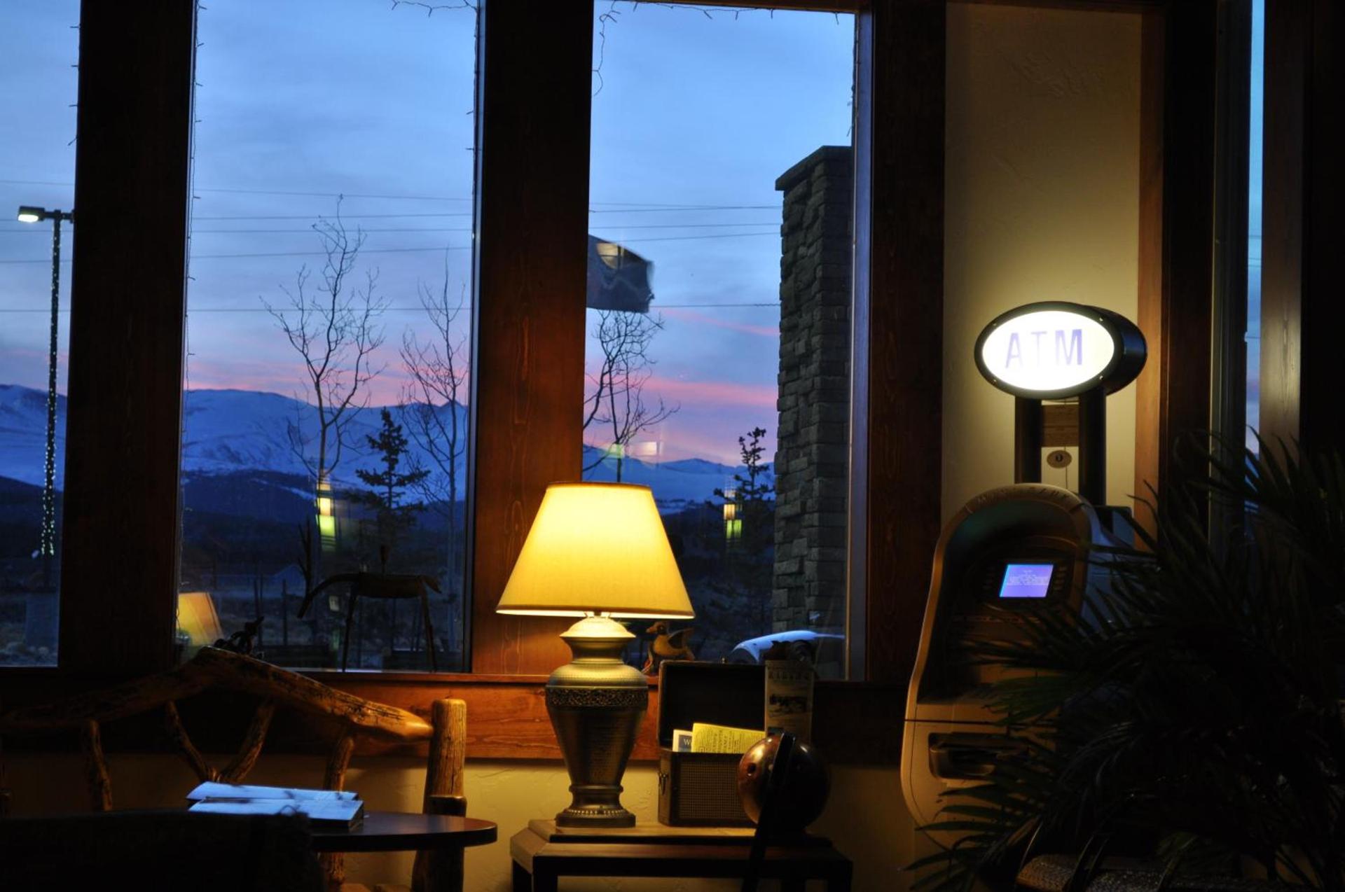 A Riverside Inn Travelodge by Wyndham photo 9
