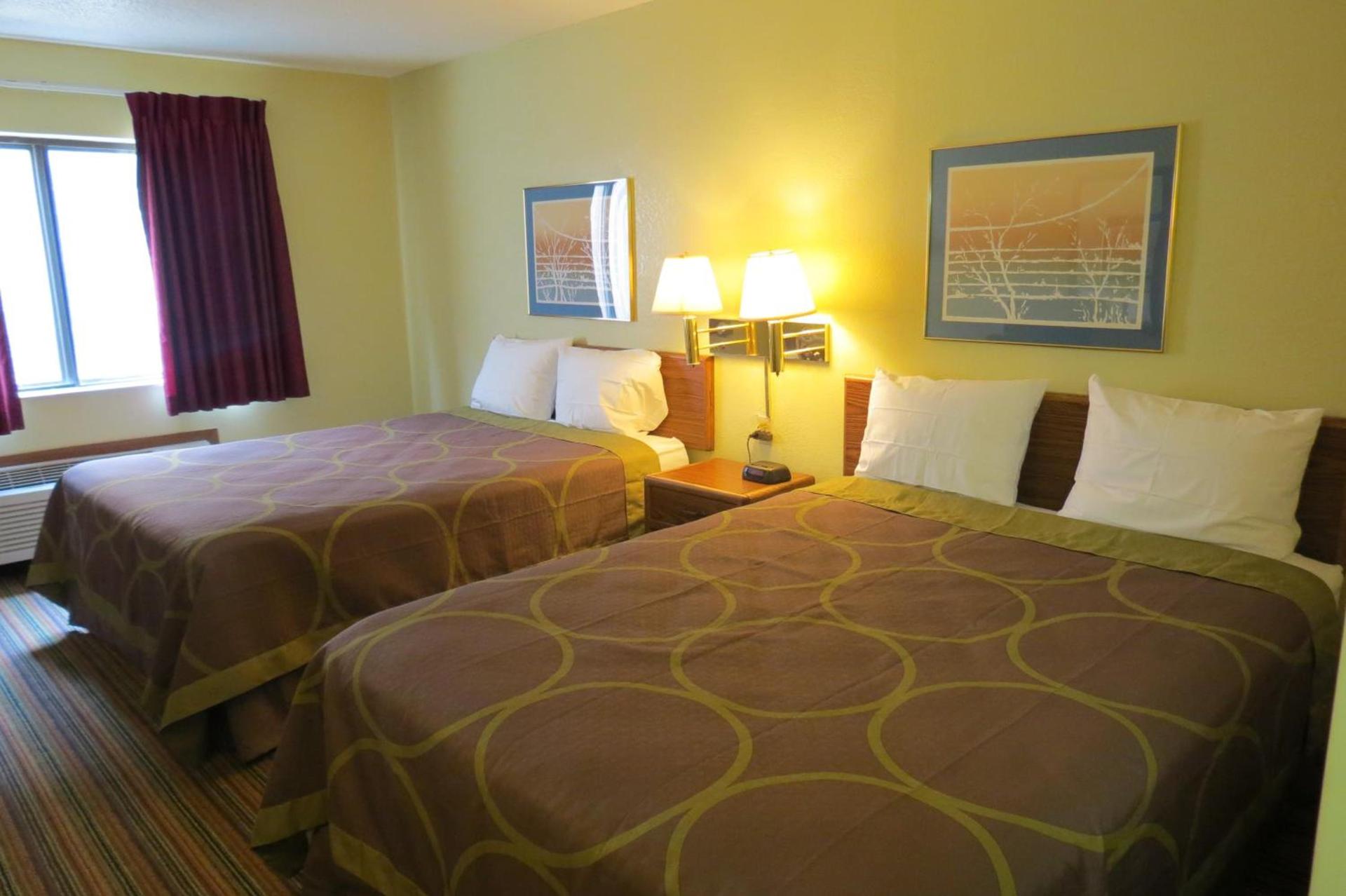 Super 8 by Wyndham Evansville East photo 22