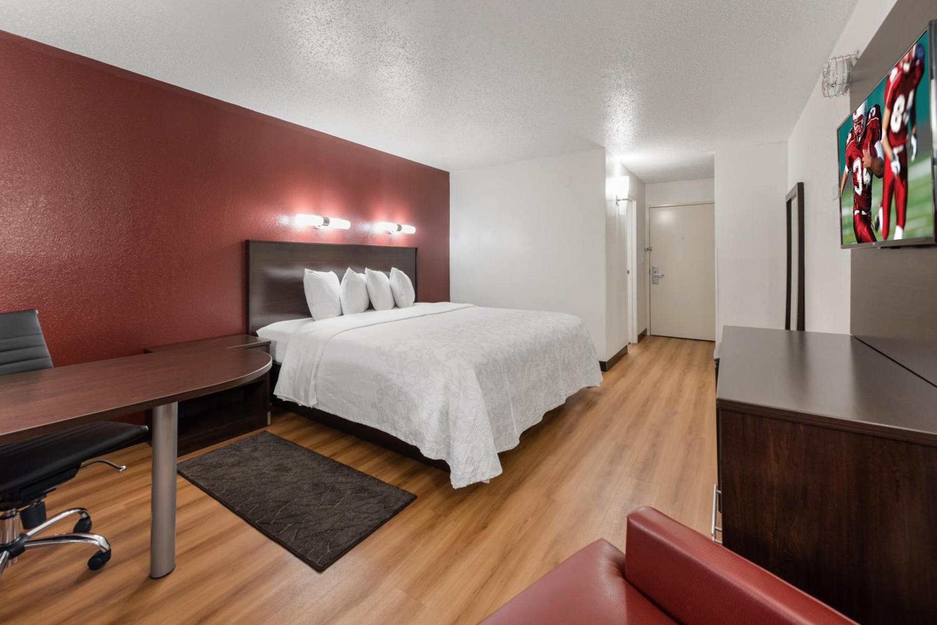 Red Roof Inn PLUS+ Columbus - Worthington photo 24