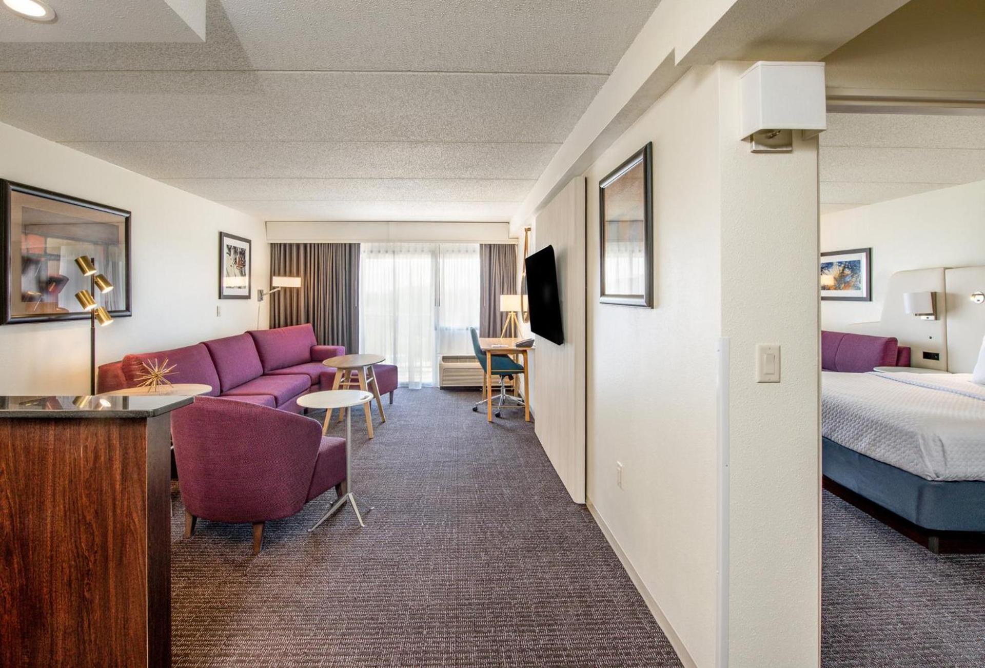 Crowne Plaza Milwaukee Airport by IHG photo 86