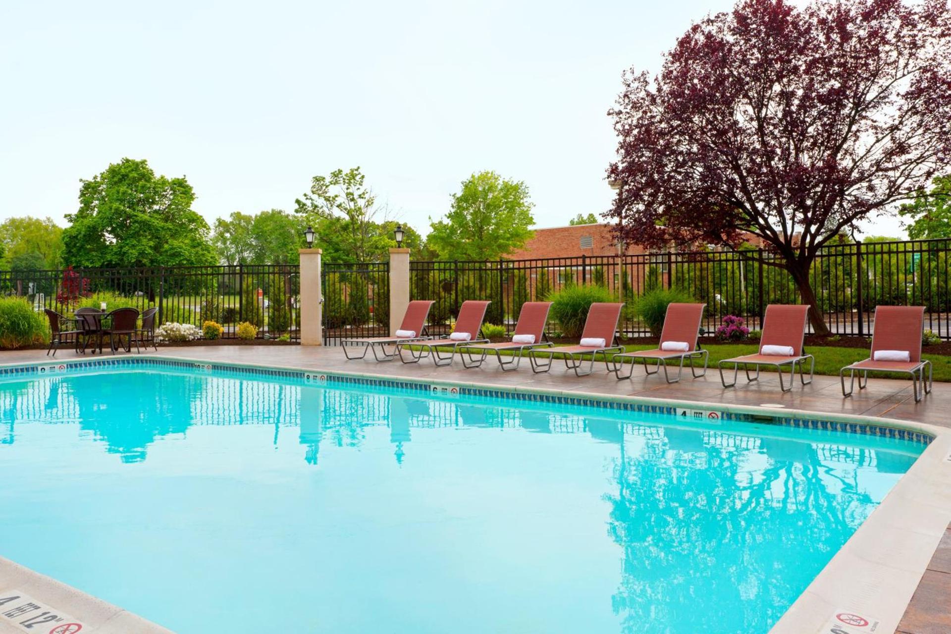 Holiday Inn Clark - Newark by IHG photo 2