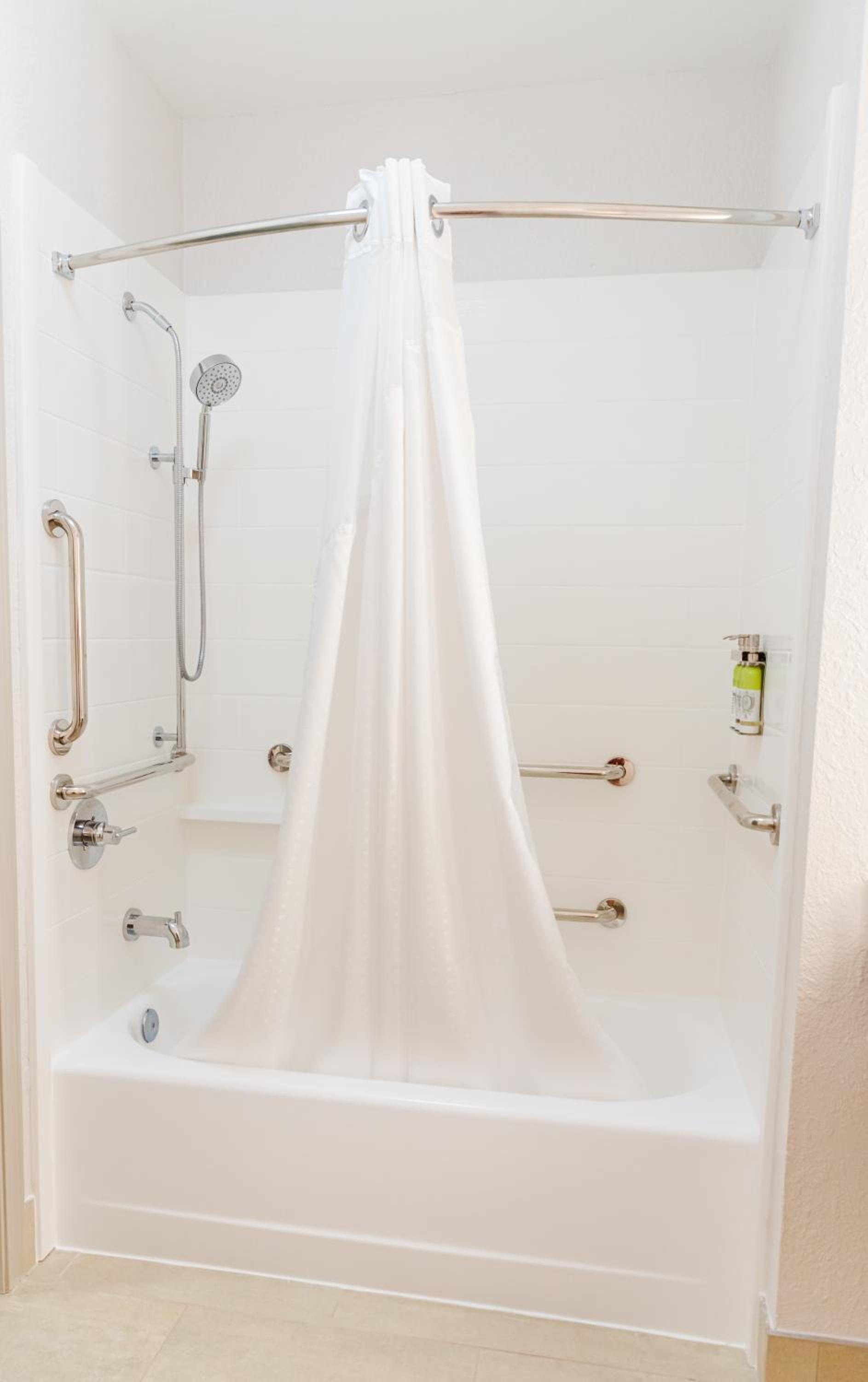 Holiday Inn Express Hotel & Suites Greenville by IHG photo 23
