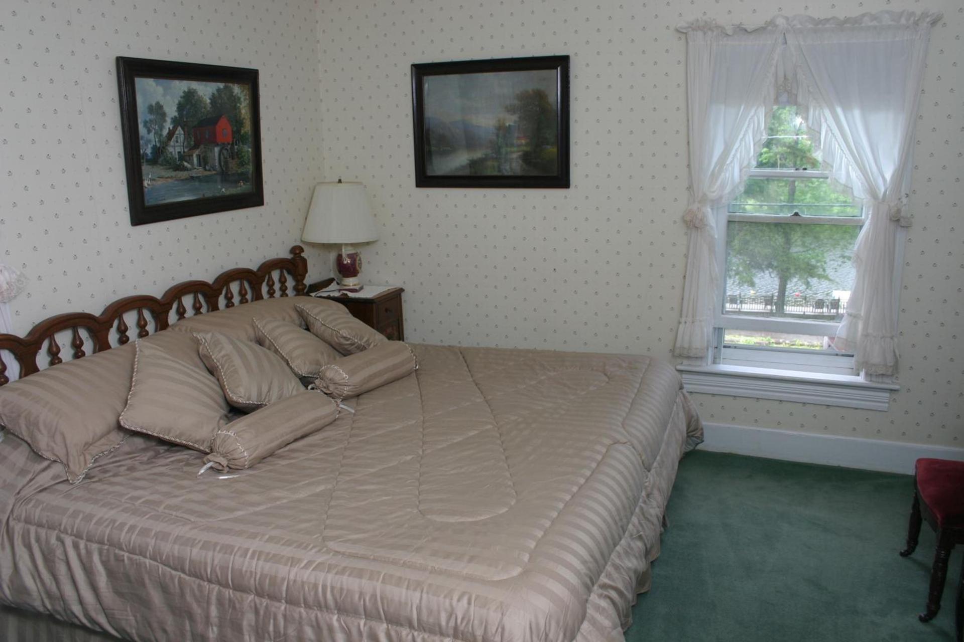 Inn at Starlight Lake & Restaurant photo 27